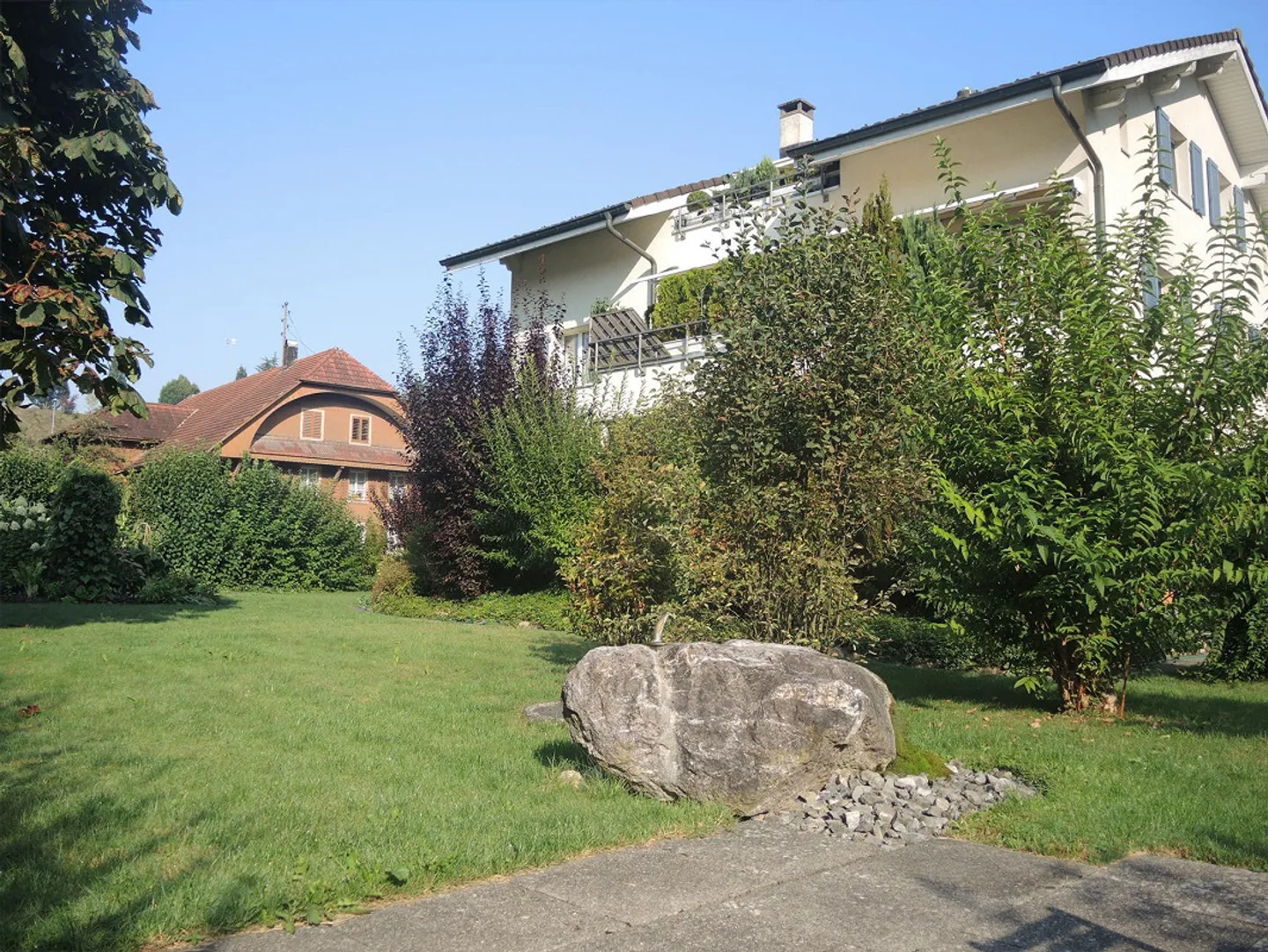 Sonnige Wohnung mit Balkonen - Foto 9 von 10