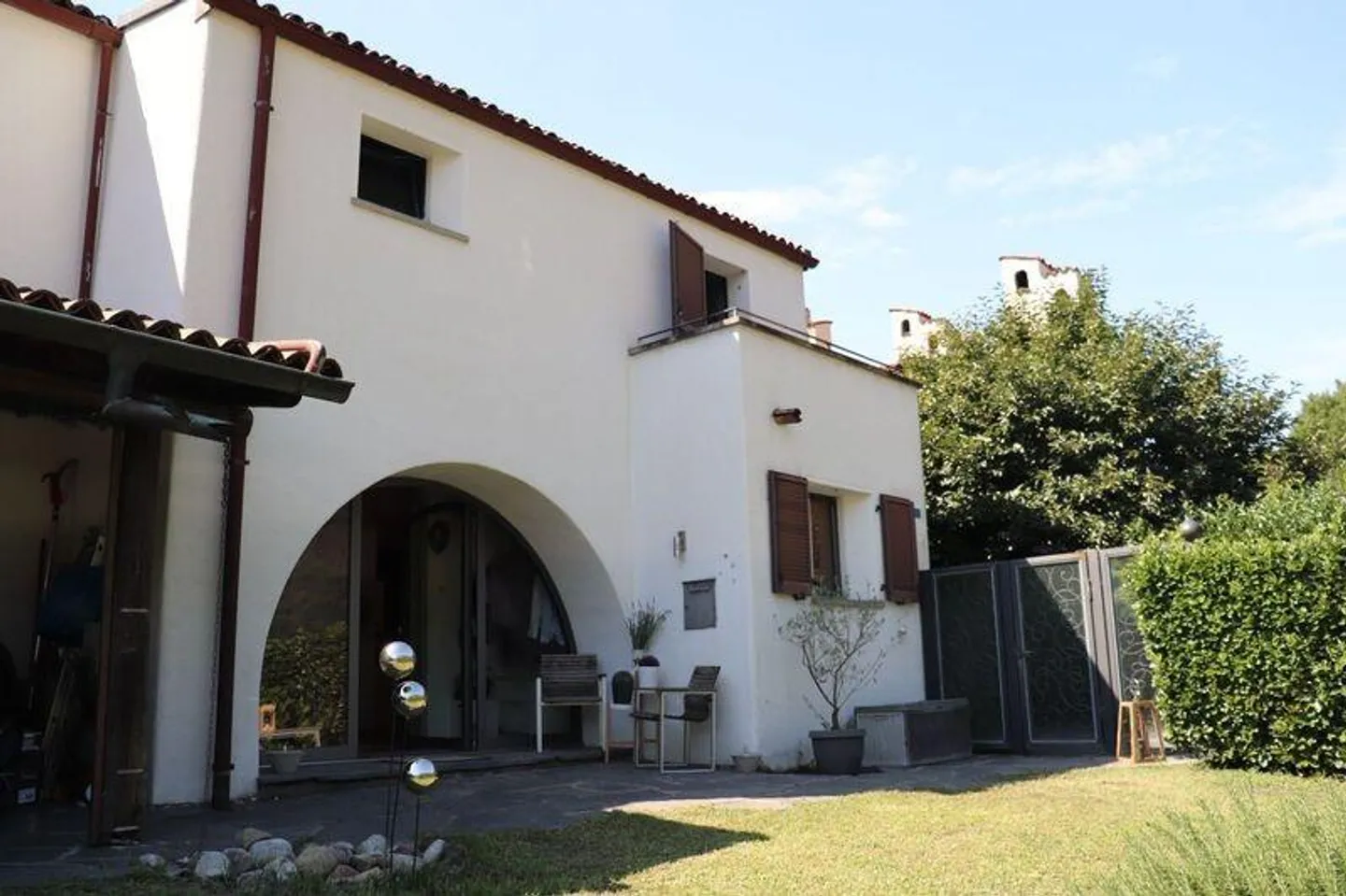 SINGLE HOUSE FOR SALE - Photo 4 of 13