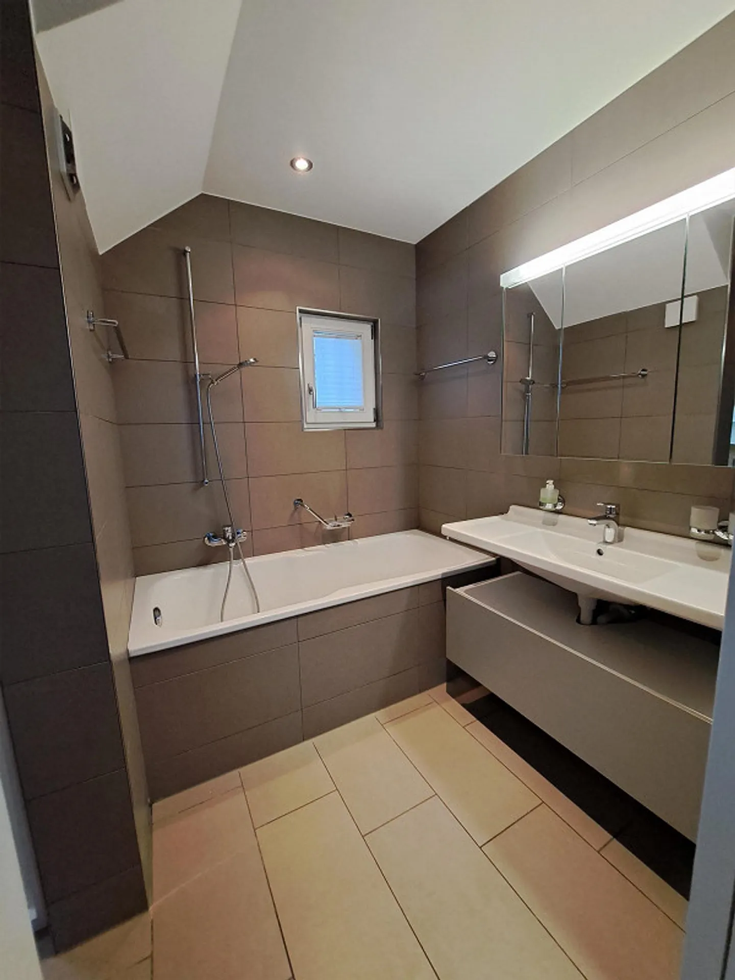 Exklusives Chalet am See - Foto 7 von 15