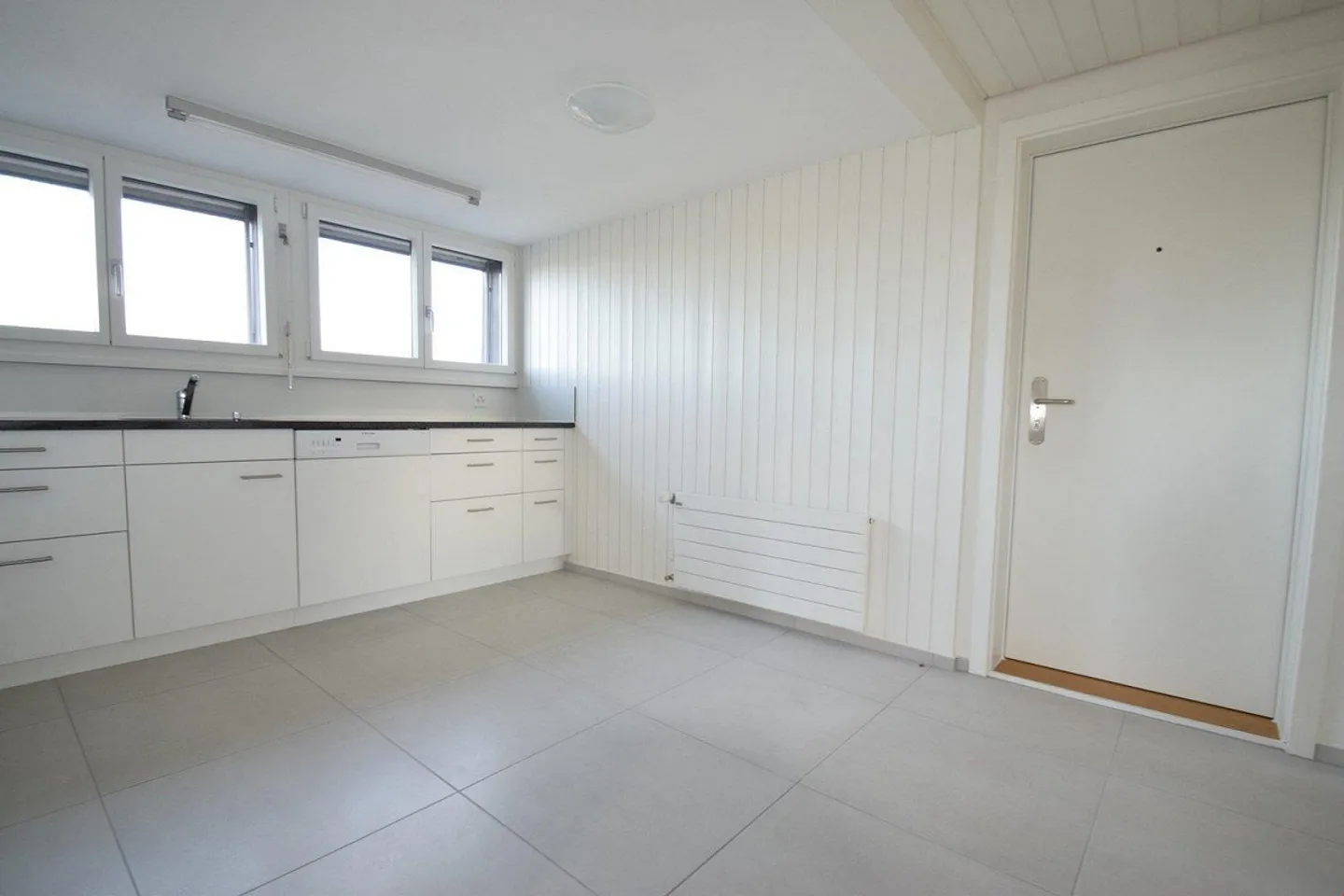 The ideal apartment for singles and young at heart - Photo 3 of 13