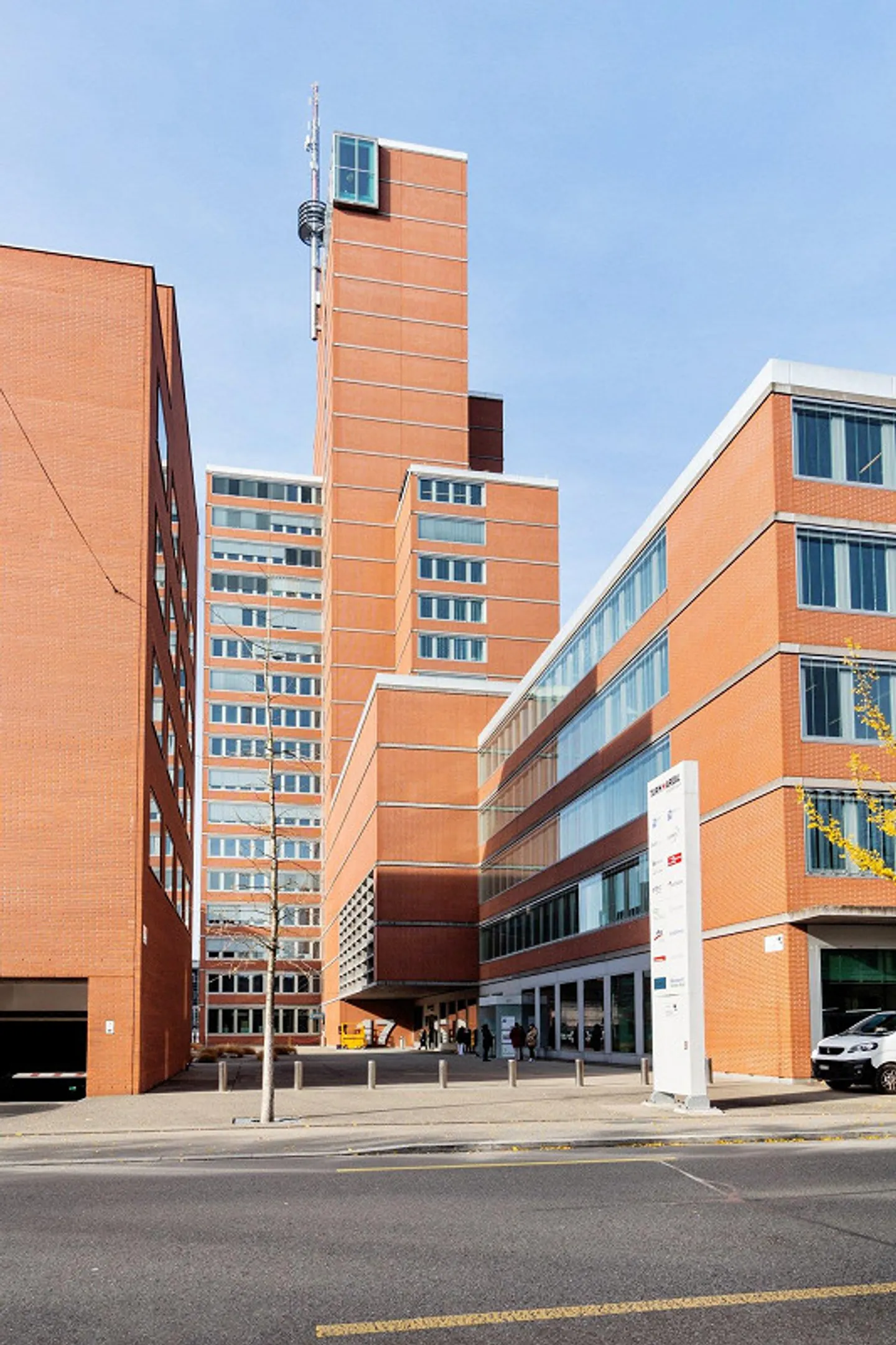 Il tuo nuovo ufficio al 12° piano – Lavorare con vista a Wint... - Foto 2 di 8