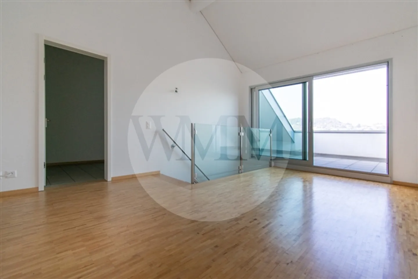 SPACIOUS 5.5-ROOM DUPLEX WITH PANORAMIC VIEW - Photo 8 of 15