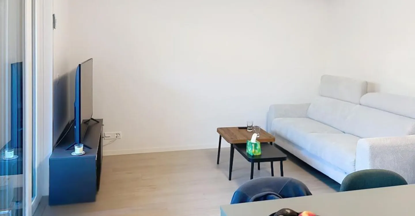 Cozy Studio with Terrace - Photo 6 of 11