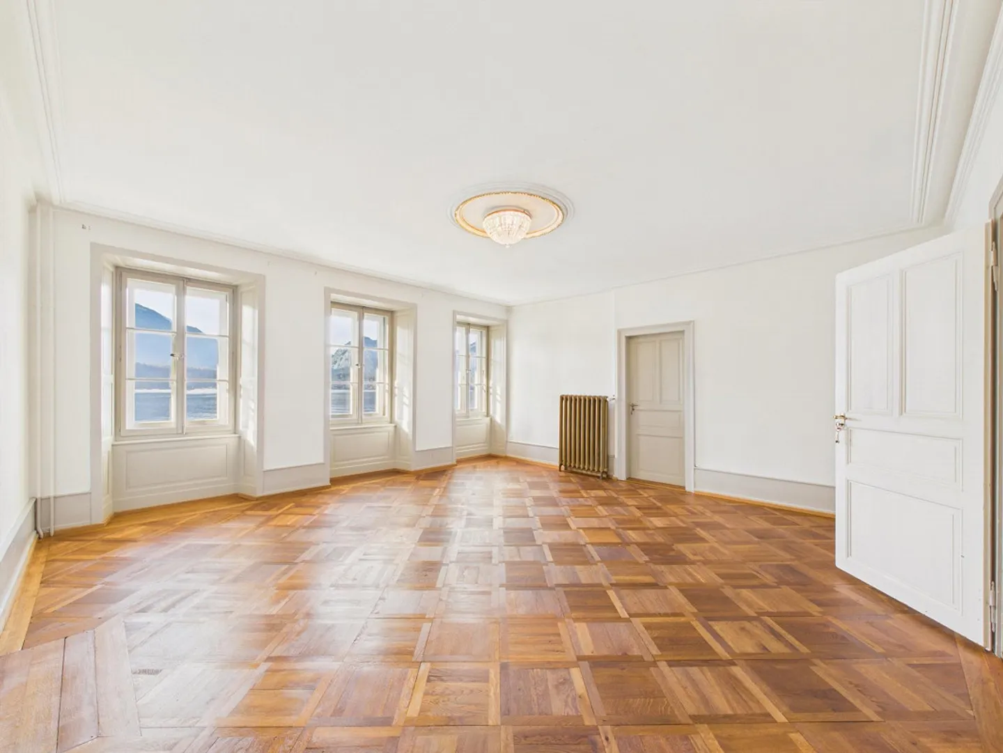 Villa di 9½ stanze con vista impressionante sul lago e sulle Alpi - Foto 9 di 14