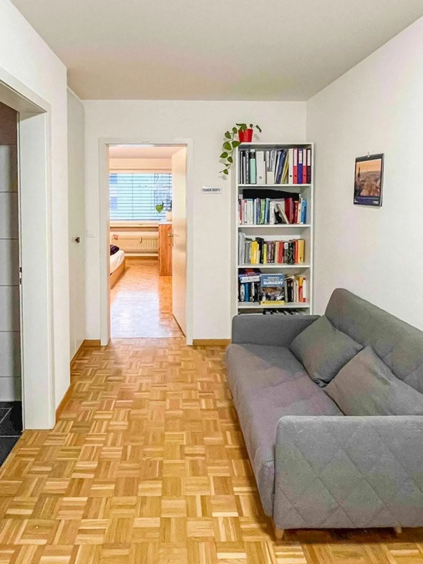 Hell, modern, charming - 2.5-room apartment at Zihlkanal - Photo 4 of 7