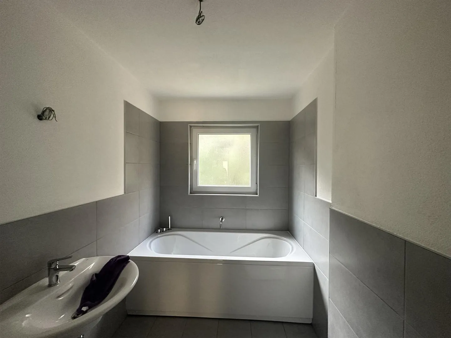 À VENDRE APPARTEMENT LUMINEUX À DEUX PAS DE LA FRONTIÈRE - Photo 7 sur 10