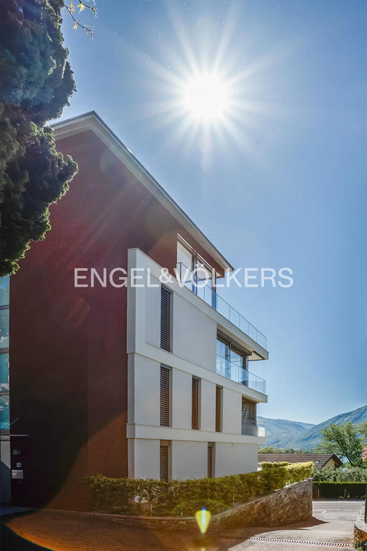 Elegance - Wellness - Lake View (68) - Photo 3 of 15