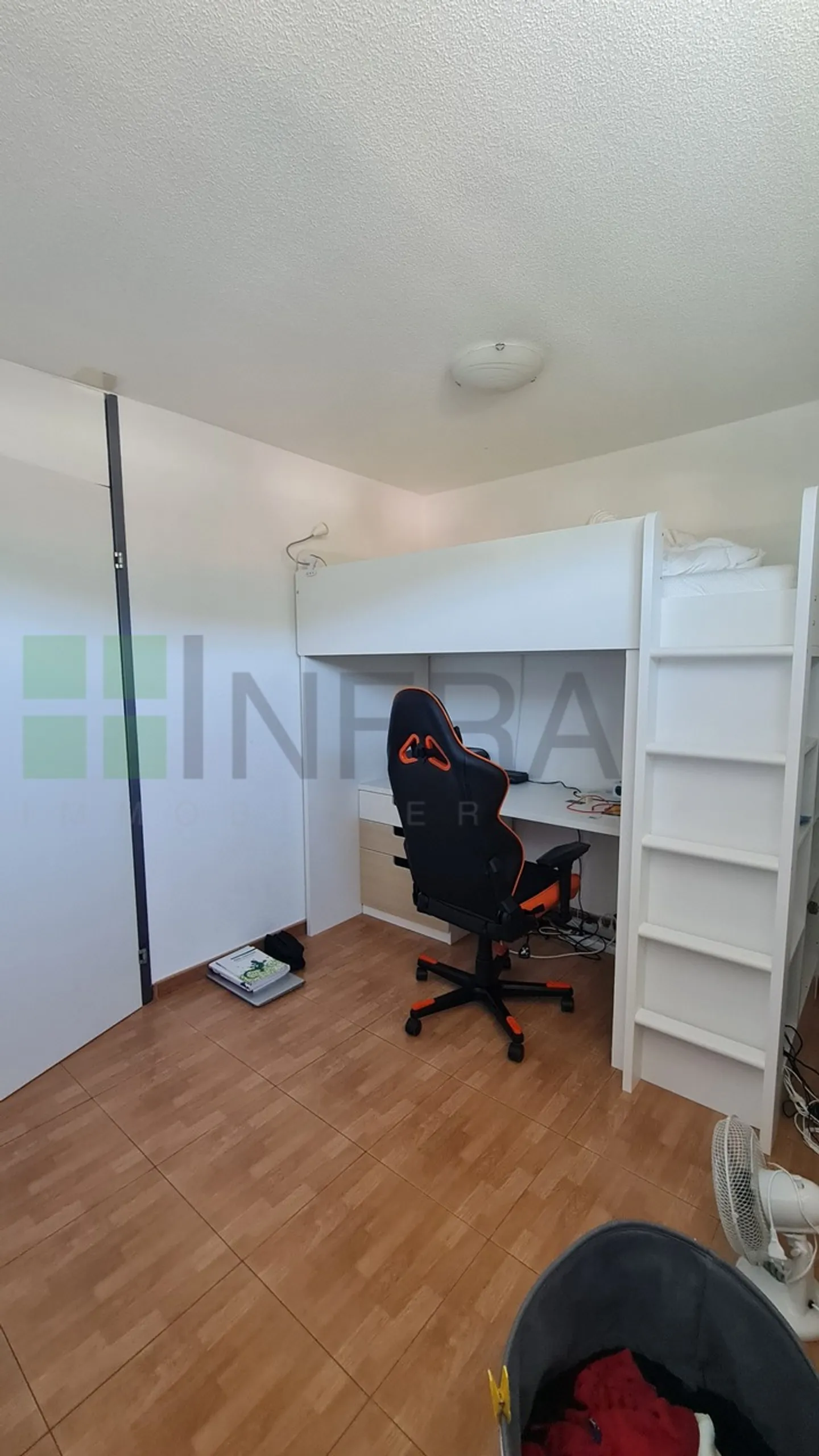 Attico luminoso di 3,5 stanze - Foto 4 di 14