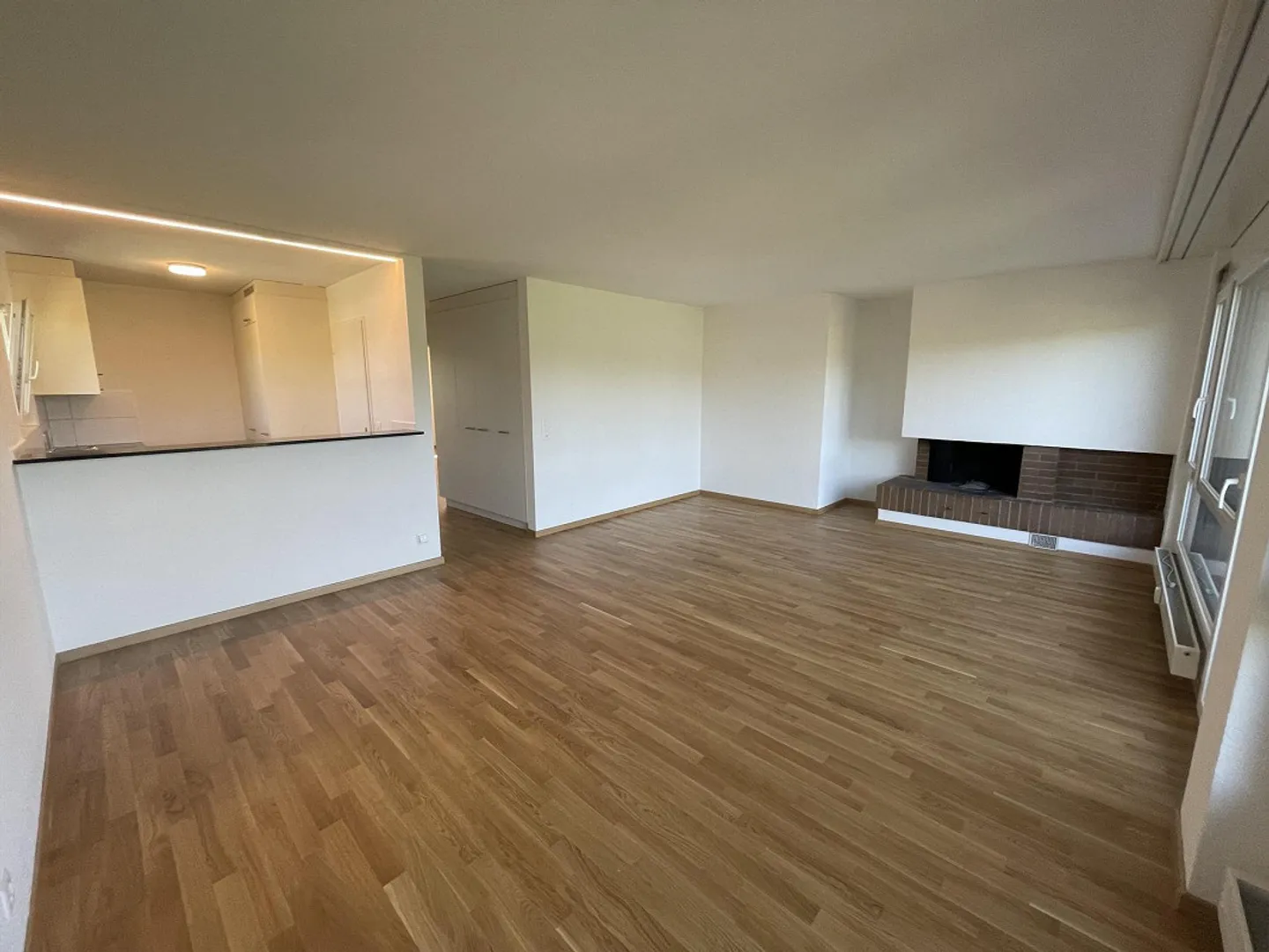 Appartement calme de 3,5 pièces à Niederwangen près de Berne - Photo 2 sur 8