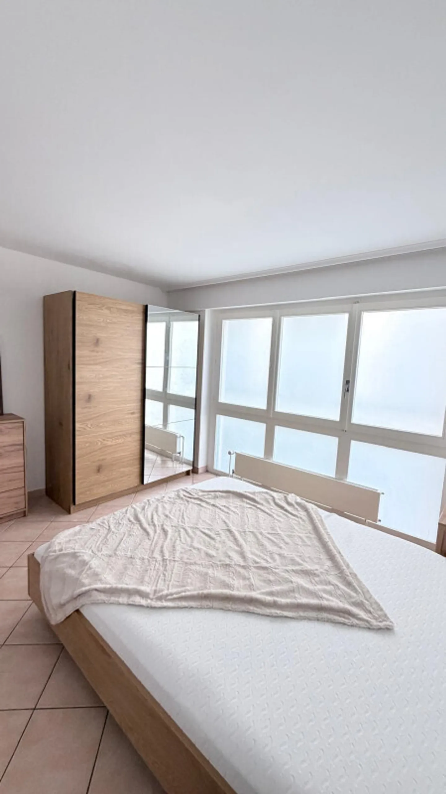 Appartement meublé 1.5 pièce lumineux  Centre Montreux  Location flexible  CH - Foto 2 von 13