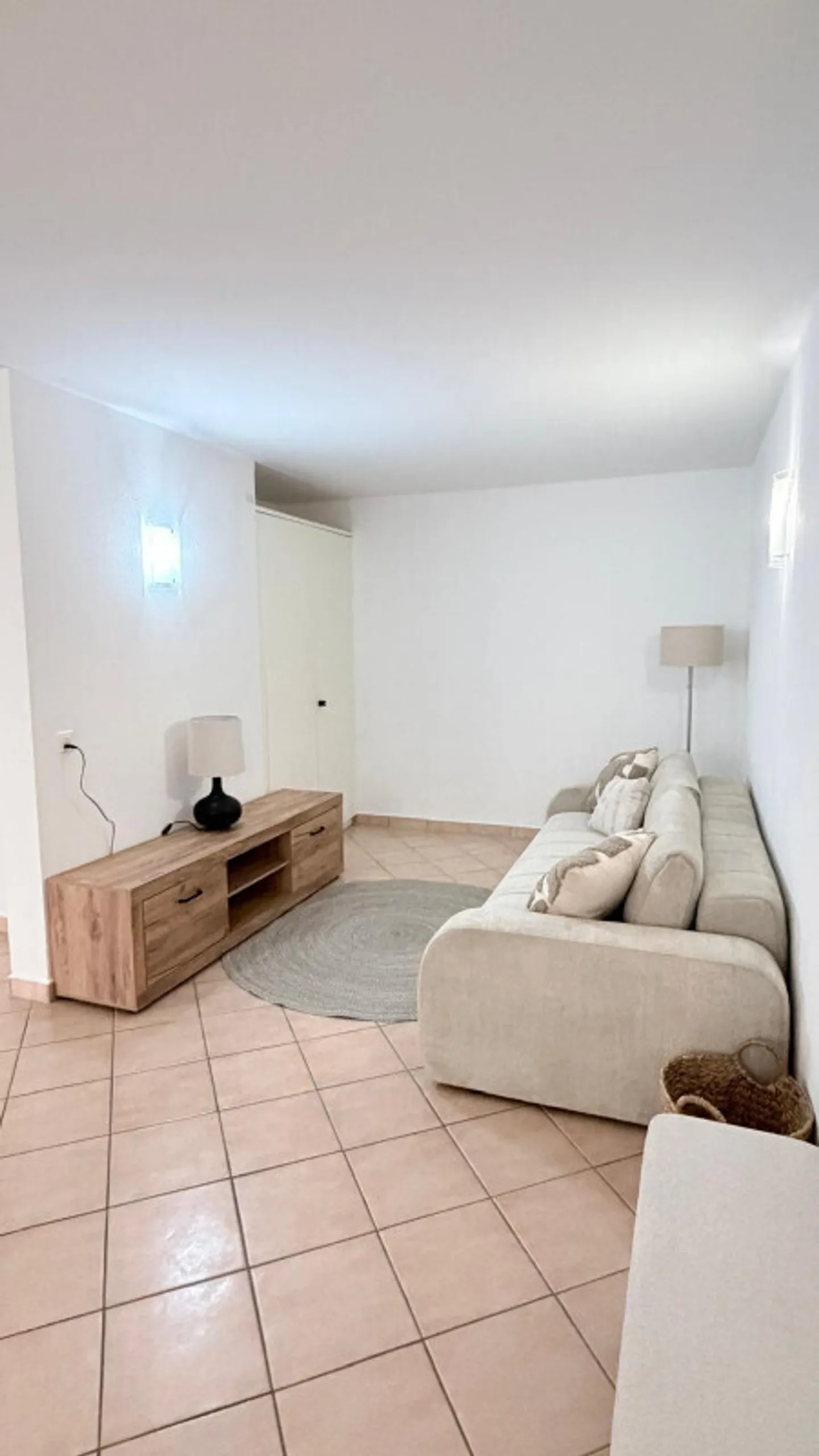 Appartement meublé 1.5 pièce lumineux  Centre Montreux  Location flexible  CH - Foto 3 von 13