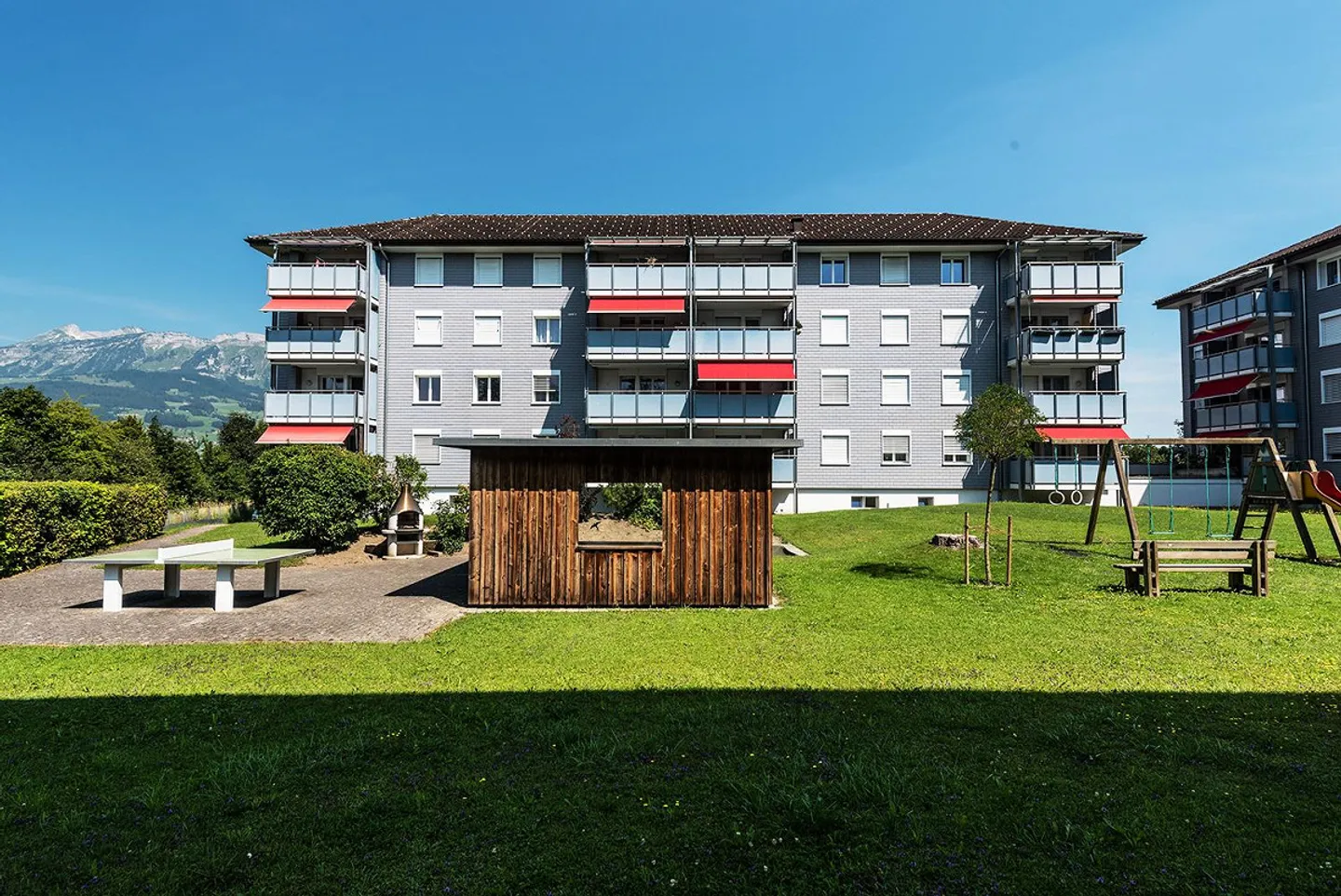 Votre nouvel espace familial : Appartement lumineux avec balcon dans la verdure - Photo 2 sur 9