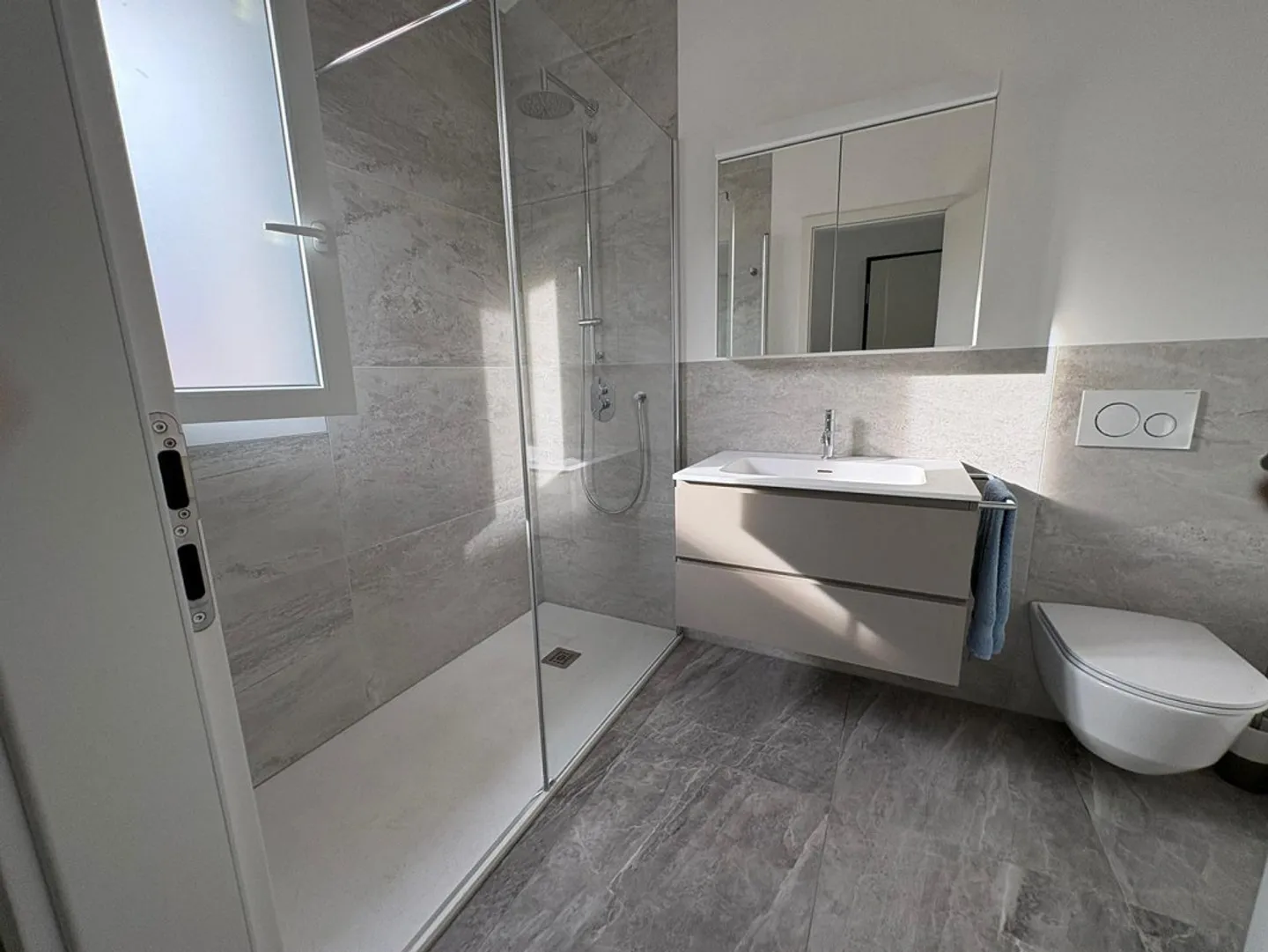 2 1/2-Room Penthouse Apartment - Photo 9 of 25