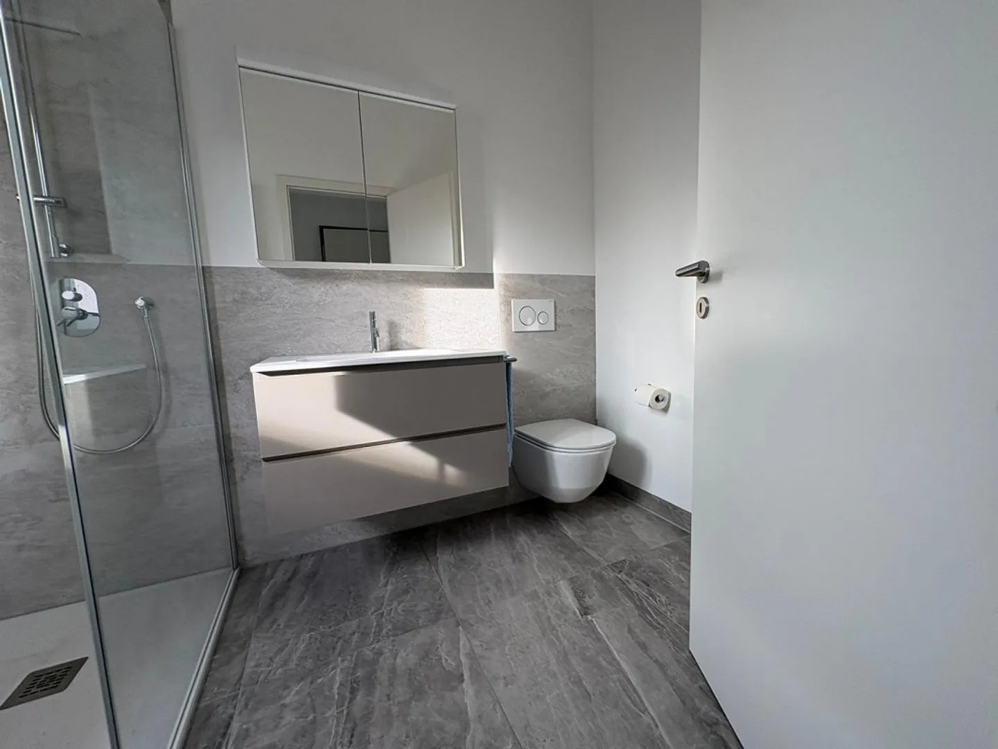 2 1/2-Room Penthouse Apartment - Photo 10 of 25