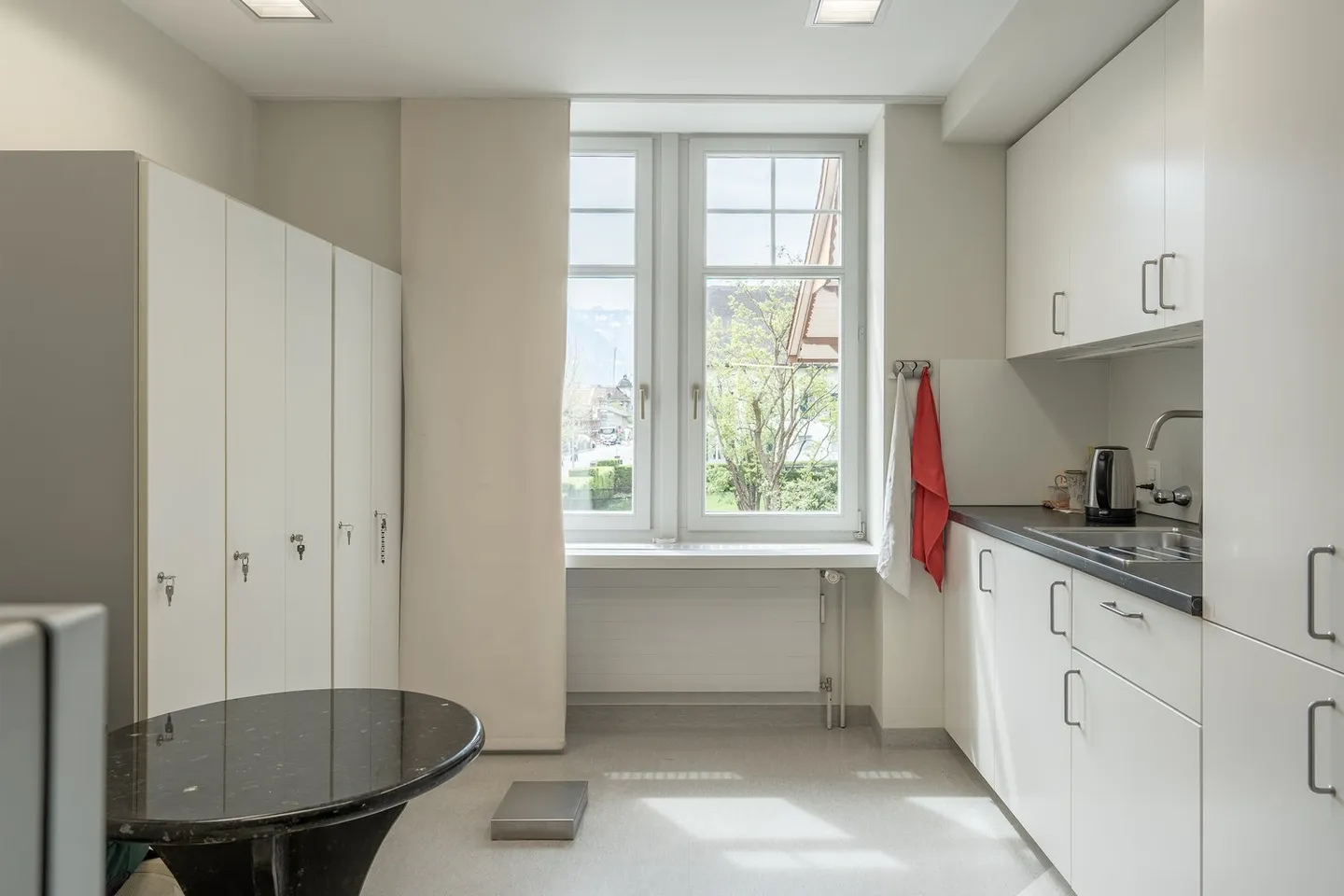 Vielseitiger Gewerberaum in Unterseen - Foto 9 von 13