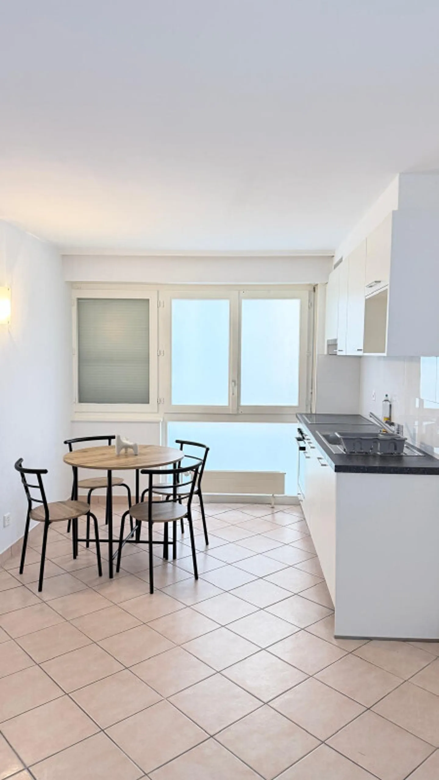 Appartement meublé 1.5 pièce lumineux  Centre Montreux  Location flexible  CH - Foto 11 von 13