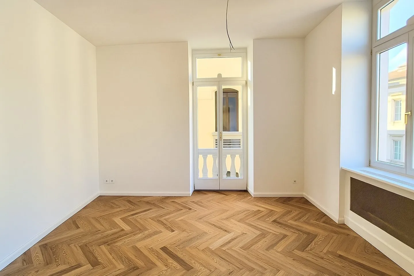 Appartement de 2,5 pièces de haut standing au centre de Lugano - Photo 2 sur 8