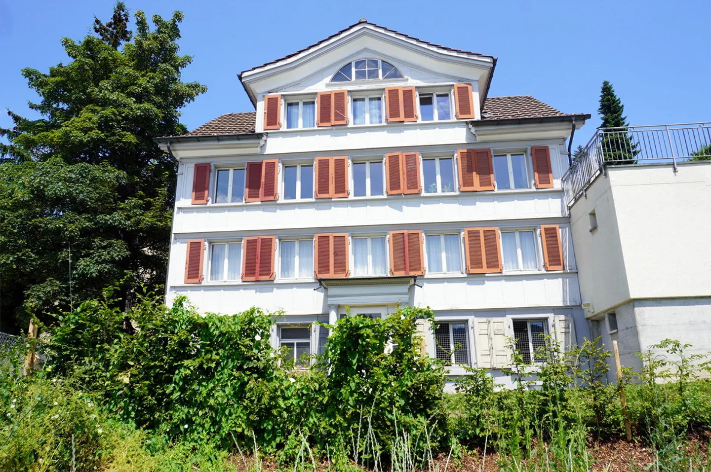 6 1/2-Zimmer-Wohnhaus mit Studio - Foto 2 von 19