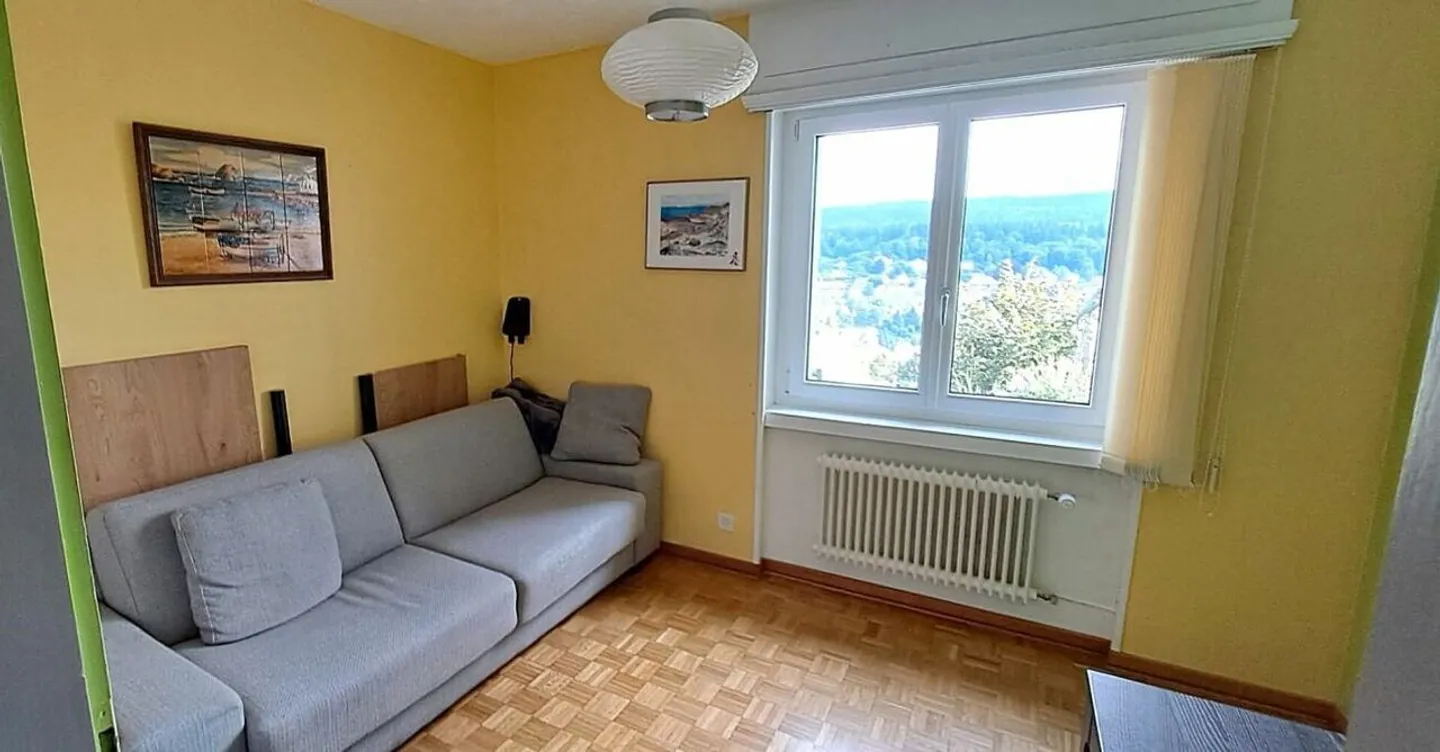 Bell'appartamento di 3 stanze in una villa con terrazza a Locle - Foto 9 di 12