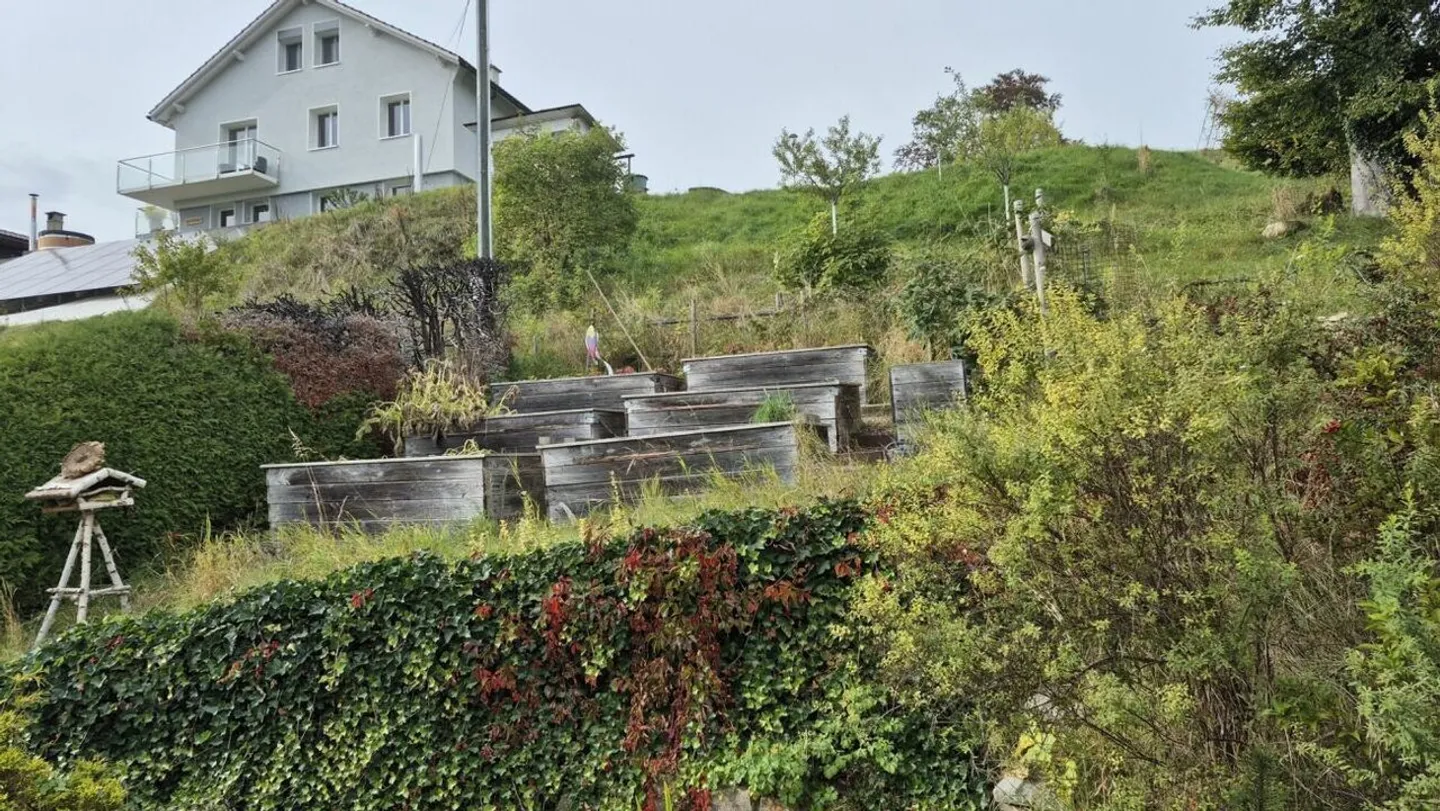 Bell'appartamento di 3 stanze in una villa con terrazza a Locle - Foto 10 di 12