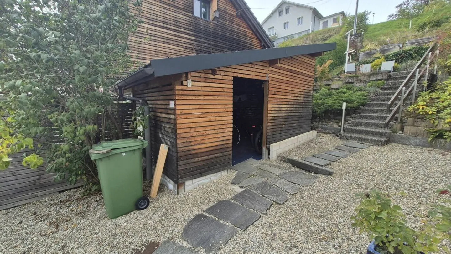 Bell'appartamento di 3 stanze in una villa con terrazza a Locle - Foto 11 di 12