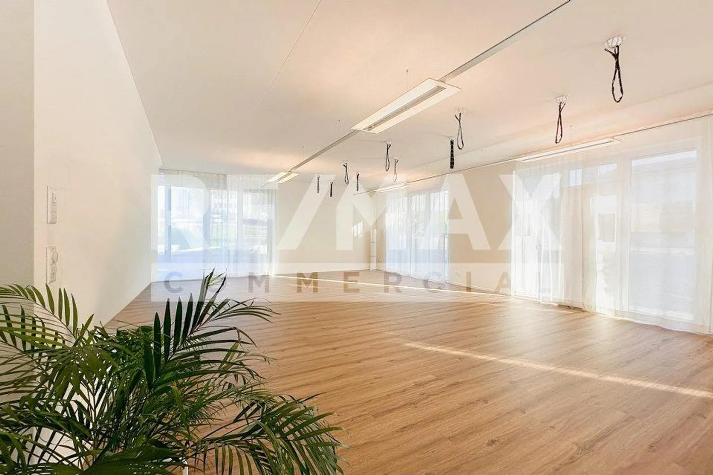 Space for Success: Discover the Diversity of Your New Business Location - Photo 6 of 13