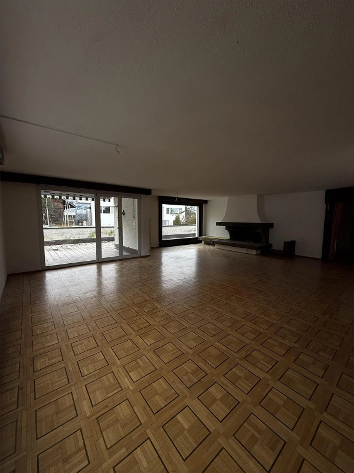 Appartamento spazioso a est della città - FRESCAMENTE RISTRUTTURATO - Foto 22 di 26