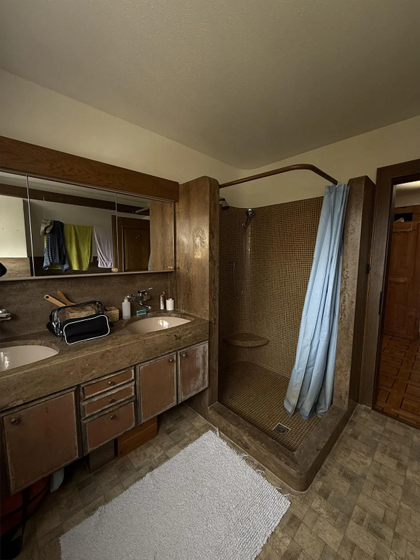 Appartamento spazioso a est della città - FRESCAMENTE RISTRUTTURATO - Foto 25 di 26