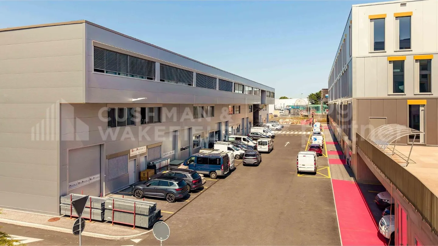 Quarz'Hub - Industrie- und Handwerksgebäude zur Miete in Vernier - Foto 5 von 13