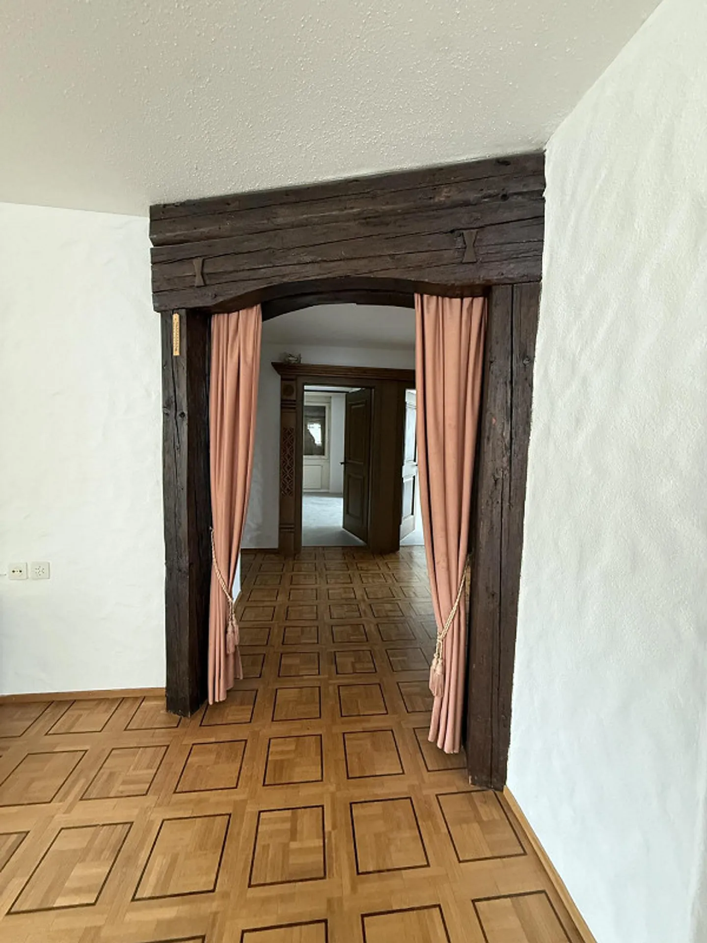 Appartamento spazioso a est della città - FRESCAMENTE RISTRUTTURATO - Foto 12 di 26