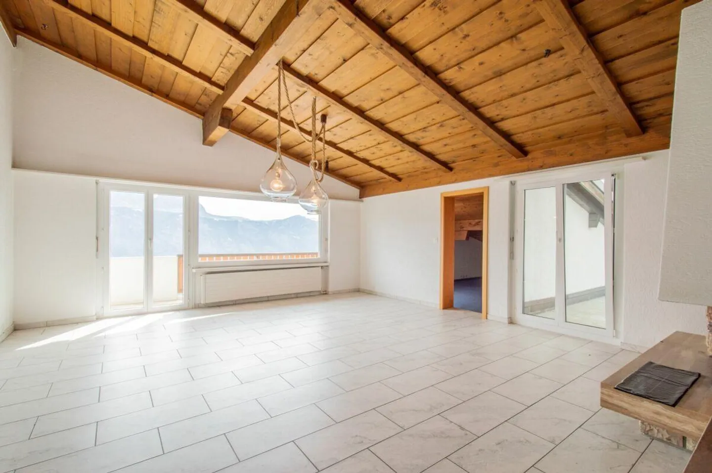 Attico con vista mozzafiato - Foto 2 di 29