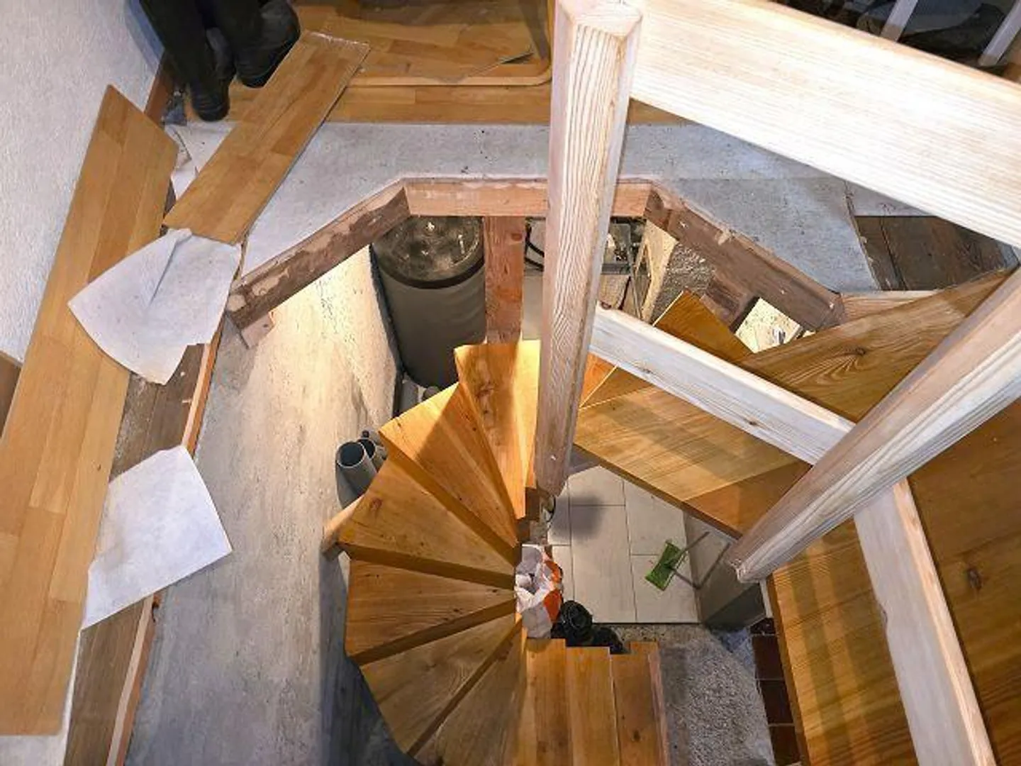 Three buildings in a secluded location with plenty of land ideal for animal husbandry - Photo 14 of 48