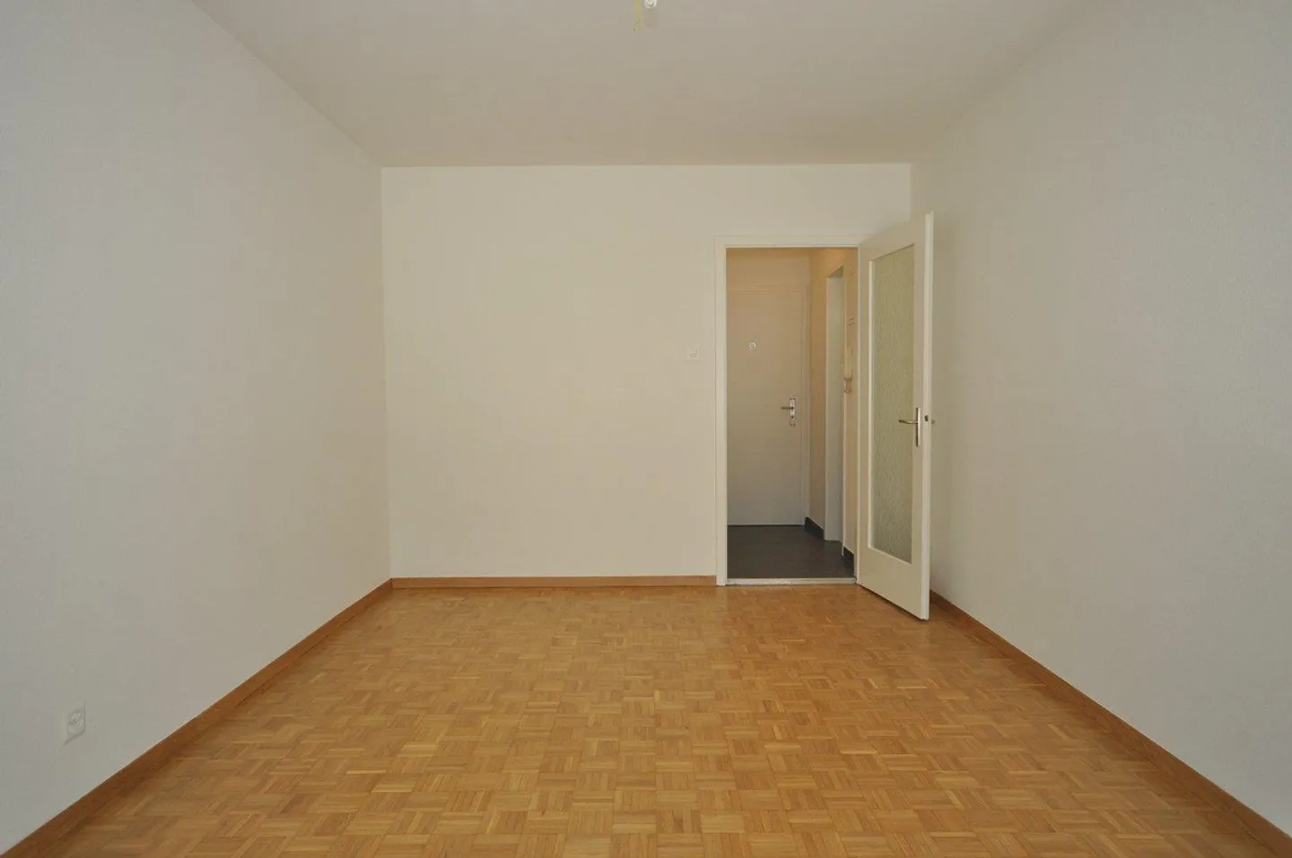 Charming 1-room apartment near the Rhine - Photo 3 of 8