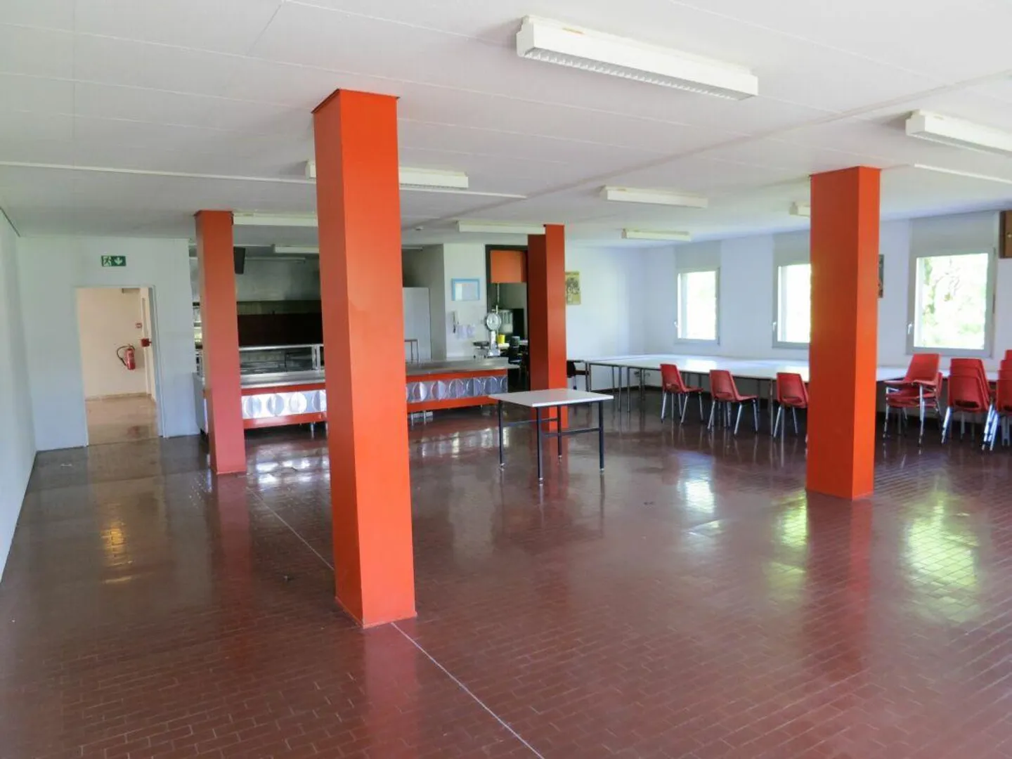 Industrial surfaces and offices for rent - Photo 6 of 8