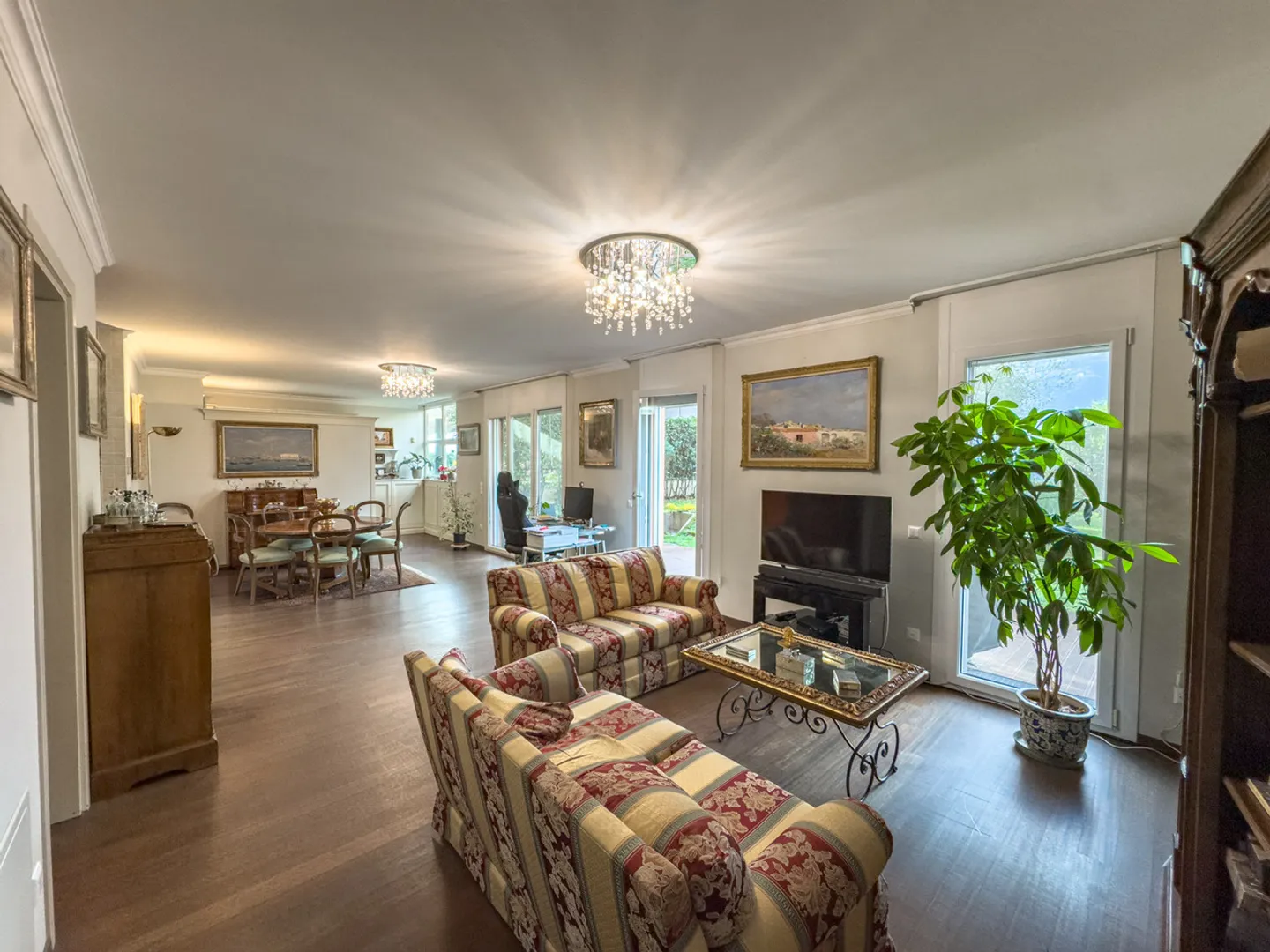 Single house for sale - Photo 1 of 11