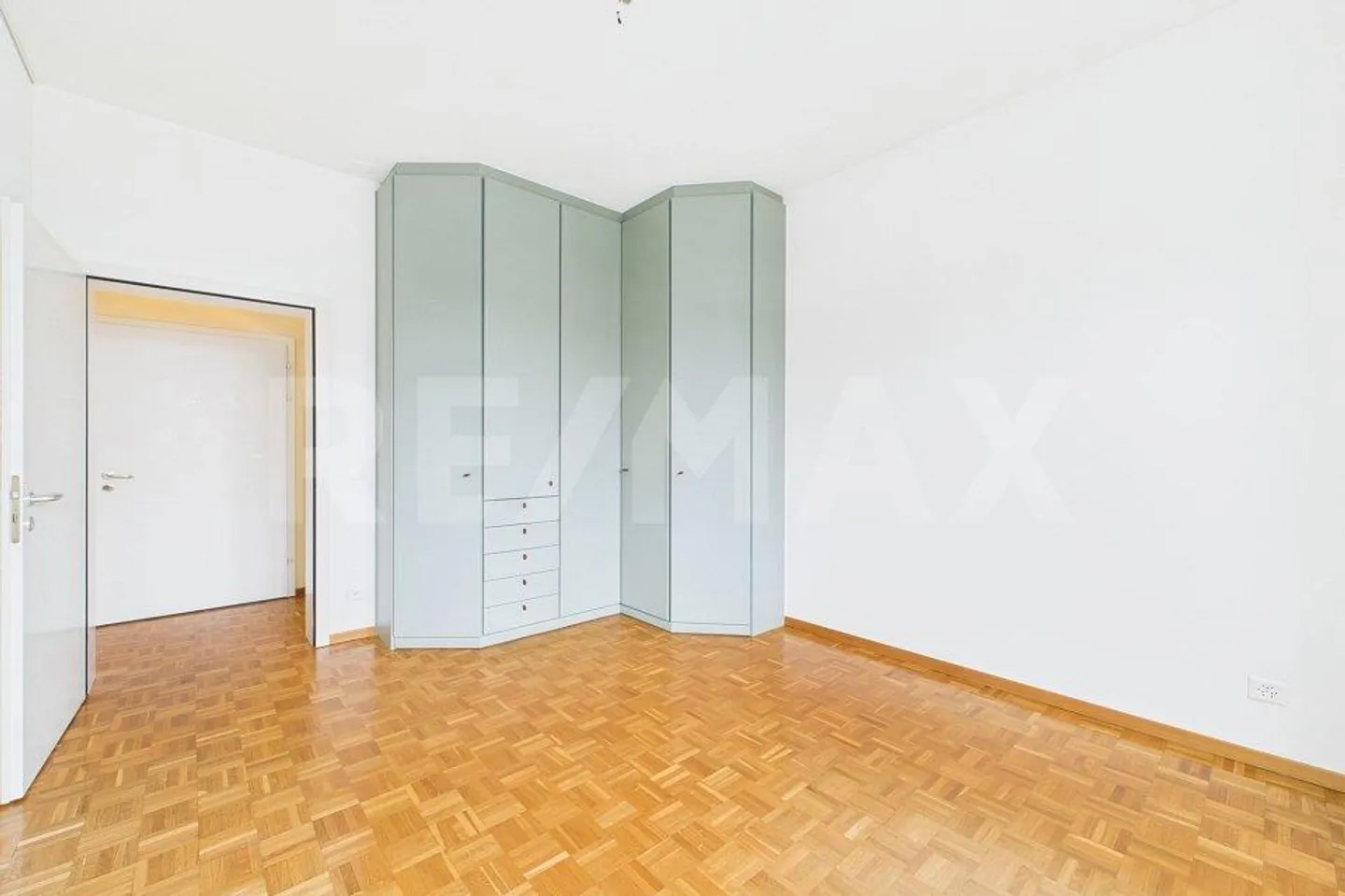 3,5-Zimmer-Wohnung in exklusiver Wohngegend im Zentrum von Bellinzona - Foto 10 von 13