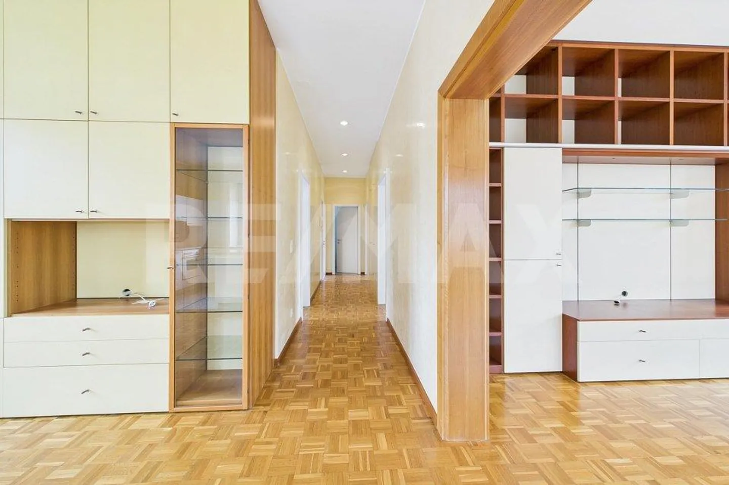 3,5-Zimmer-Wohnung in exklusiver Wohngegend im Zentrum von Bellinzona - Foto 7 von 13
