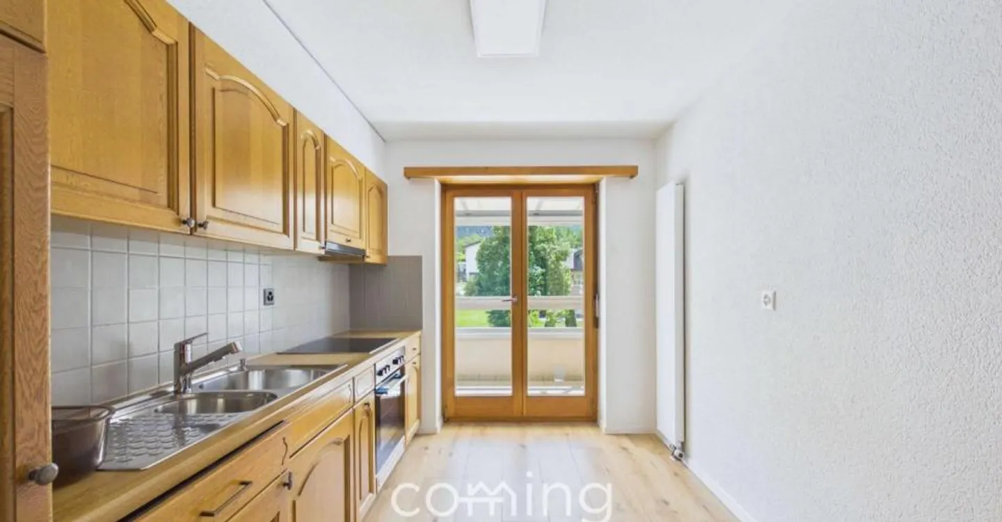 Living with a View - Spacious 6-Room Duplex Apartment in Susten - Photo 6 of 12