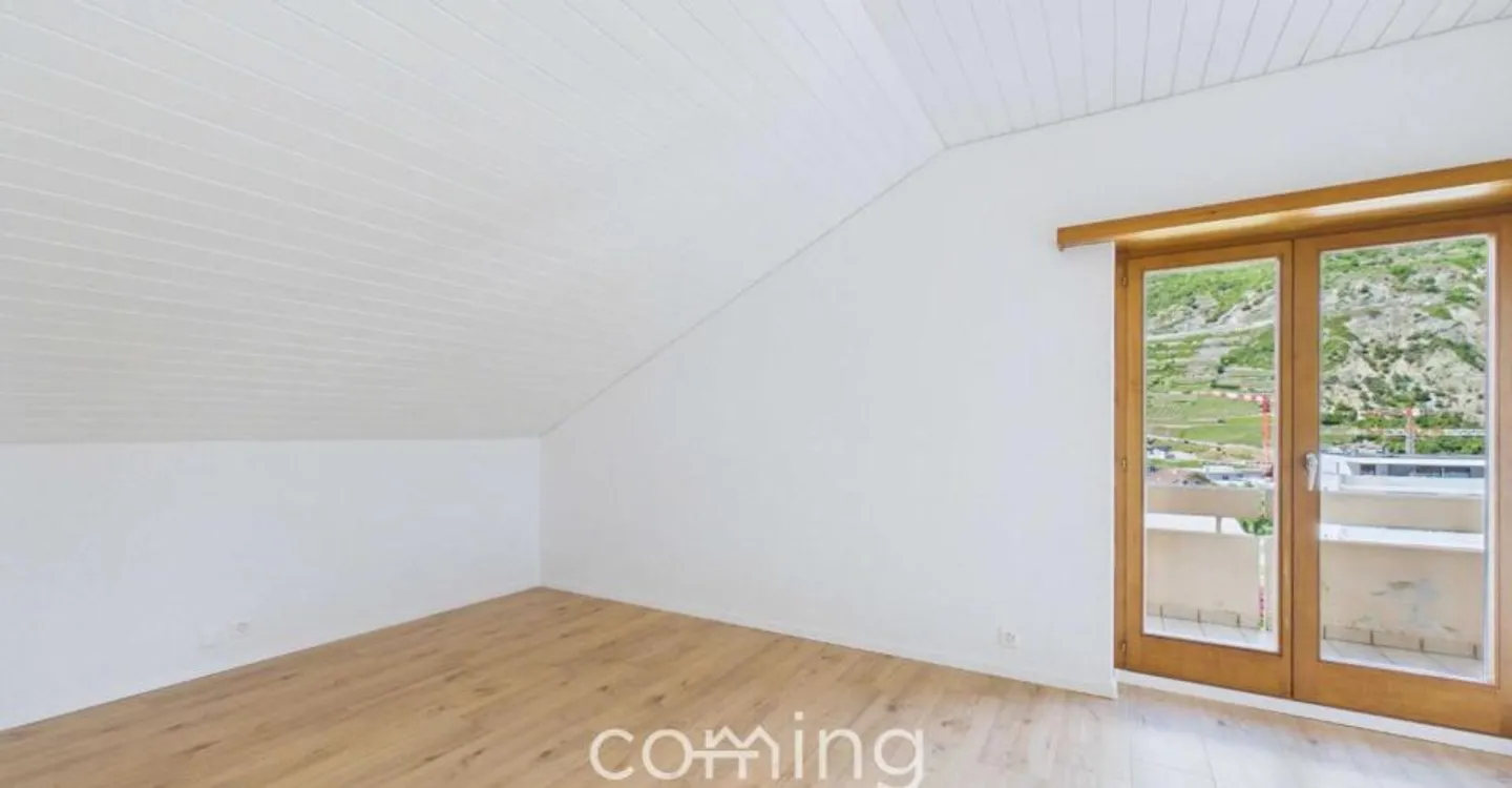 Living with a View - Spacious 6-Room Duplex Apartment in Susten - Photo 11 of 12