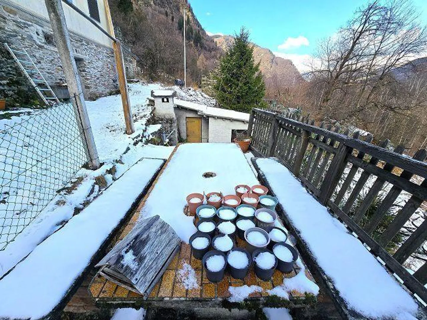 Three buildings in a secluded location with plenty of land ideal for animal husbandry - Photo 26 of 48