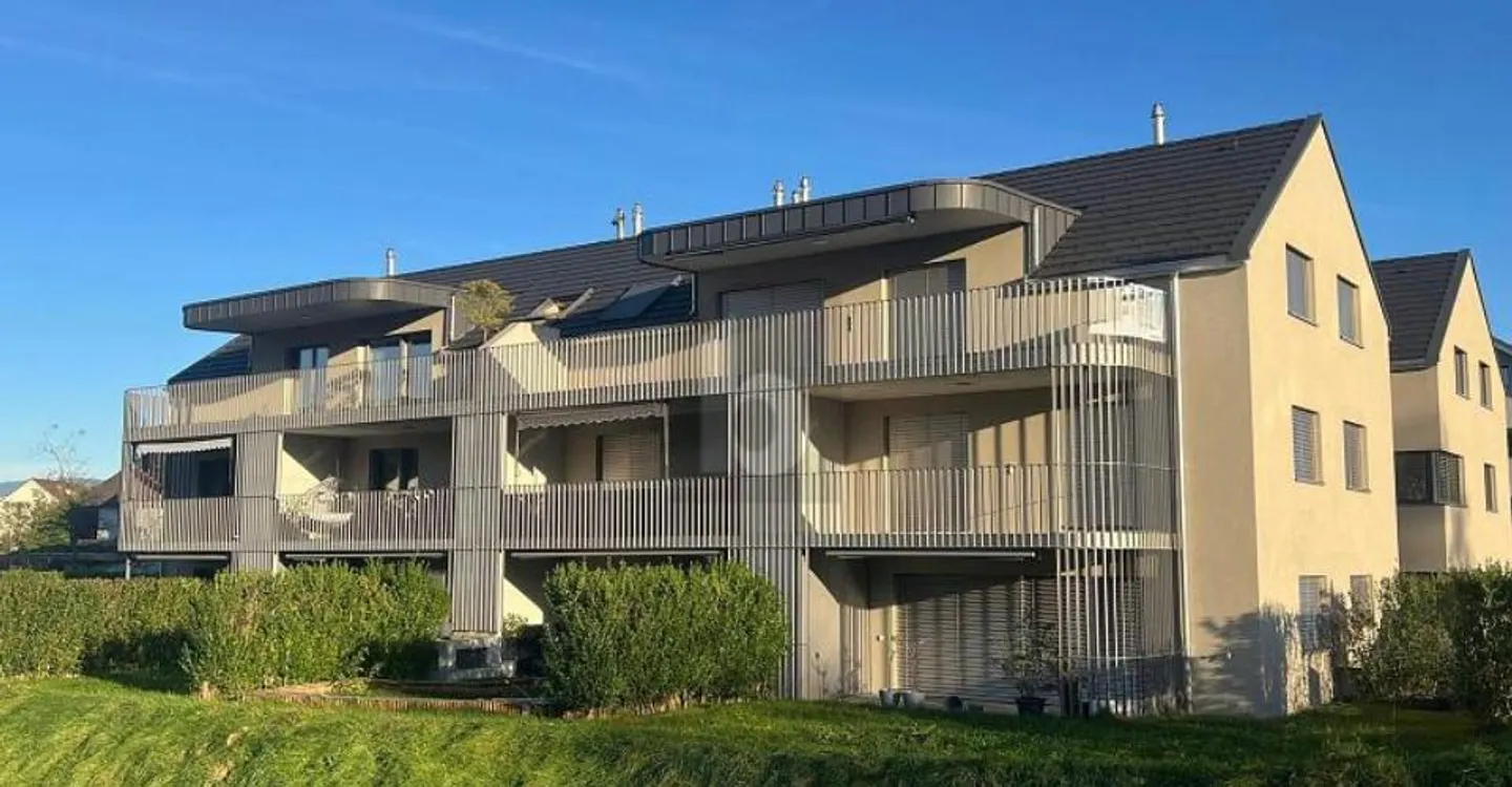 HIGH-QUALITY NEW BUILD IN SUNNY LOCATION! - Photo 1 of 6