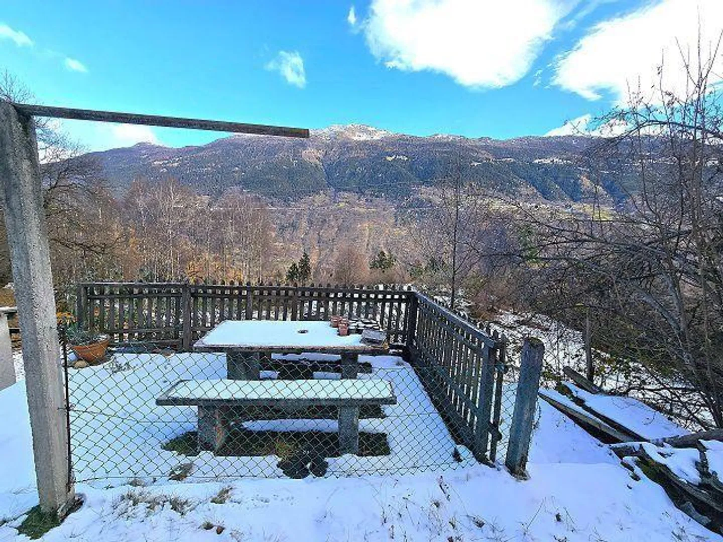 Three buildings in a secluded location with plenty of land ideal for animal husbandry - Photo 27 of 48