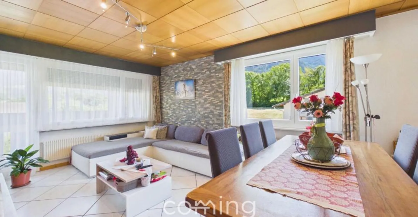 Balcony, Mountain Panorama and Plenty of Space - Family-Friendly 4.5-Room Apartment in Susten - Photo 2 of 11