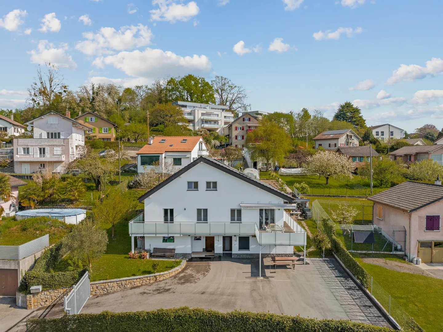 Wunderschönes Einfamilienhaus in ruhiger Wohngegend - Foto 1 von 18