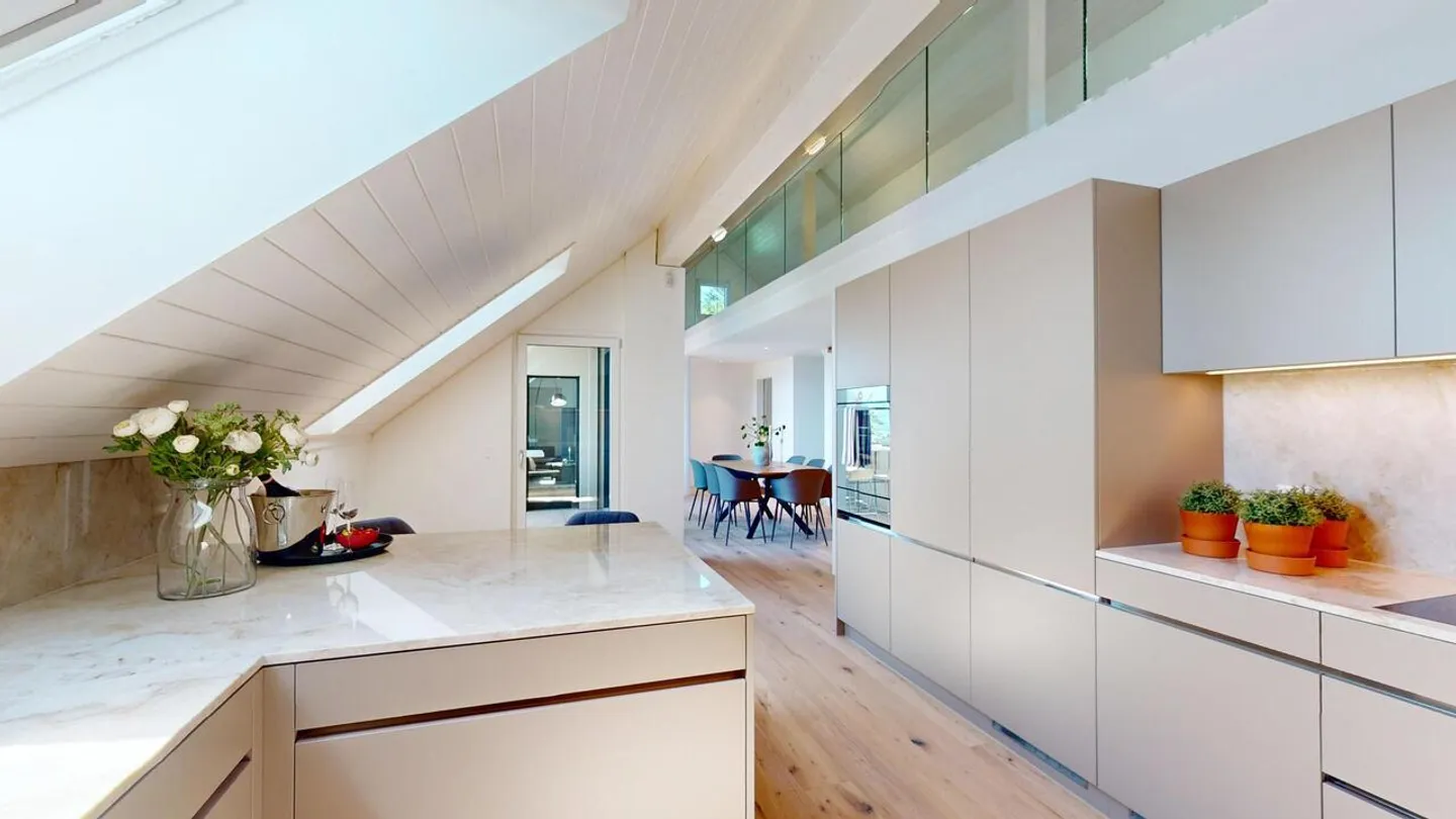 Luxuriöse Attika-Wohnung in ZH - Foto 3 von 8