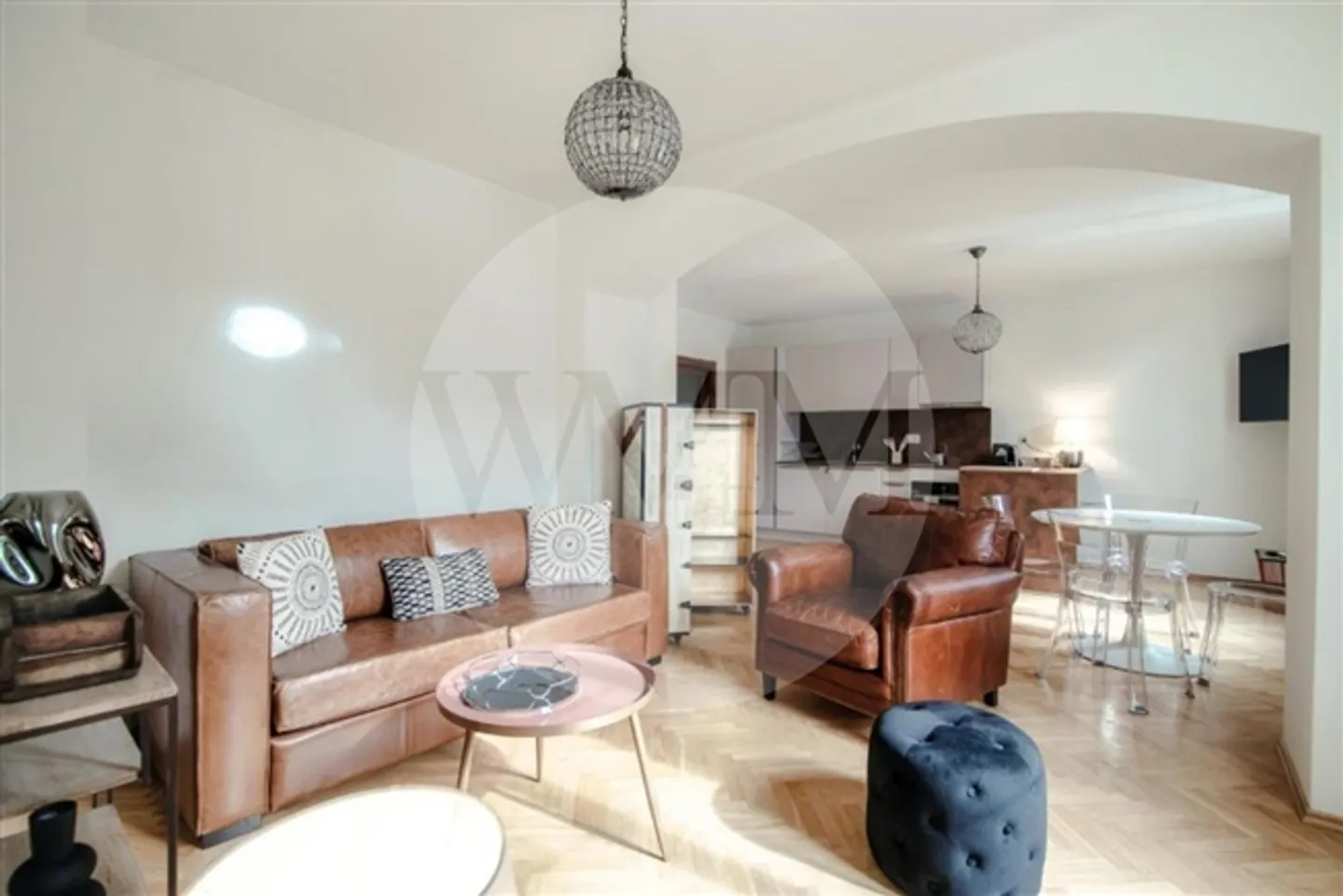 «CHARMANTE 2.5-ZIMMER-MÖBLIERTE WOHNUNG MIT HERRLICHEM SEEBLICK» - Foto 4 von 10