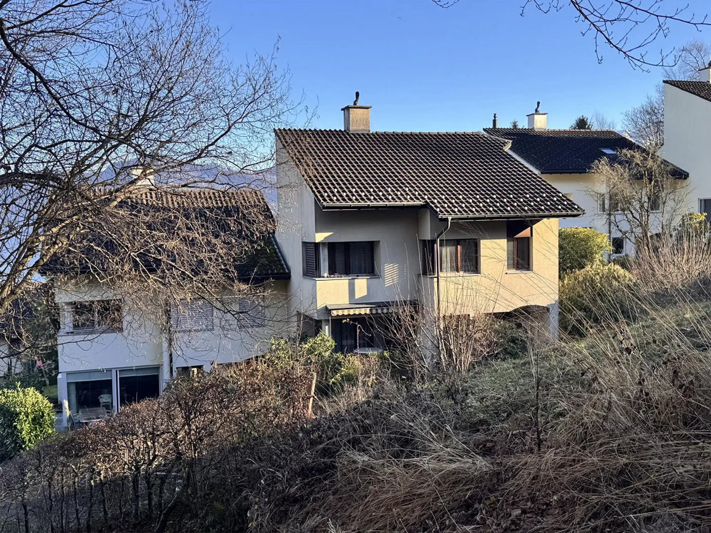 Casa bifamiliare di 5,5 stanze con vista montagna e lago a Hergiswil - Foto 2 di 14
