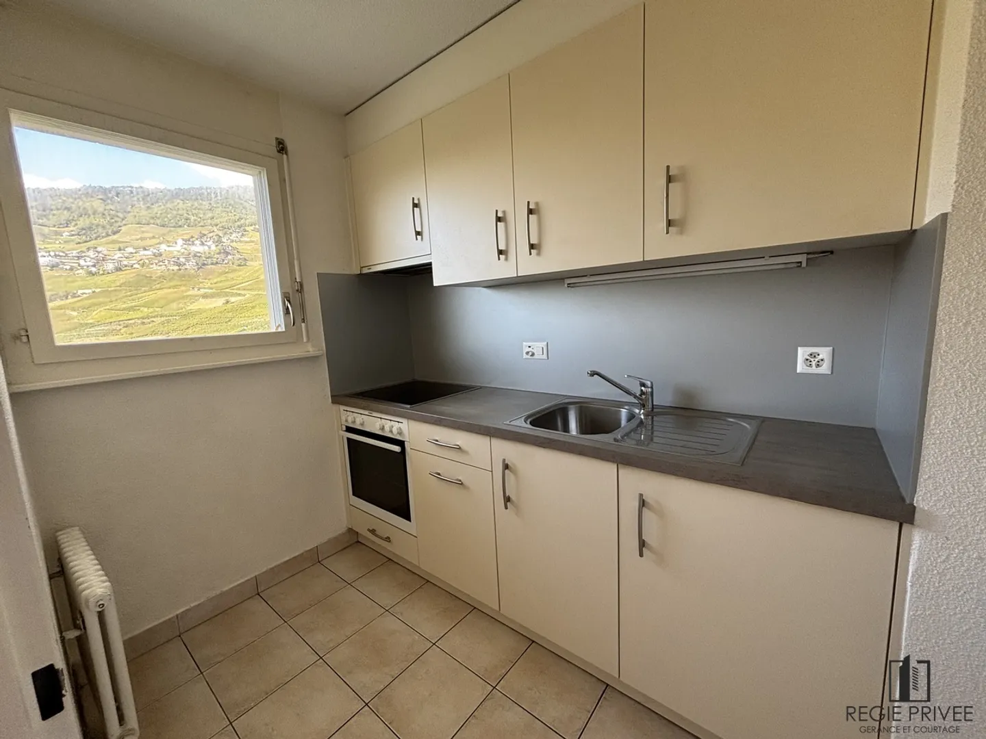 Appartamento di 2 stanze all'8° piano - Foto 1 di 7
