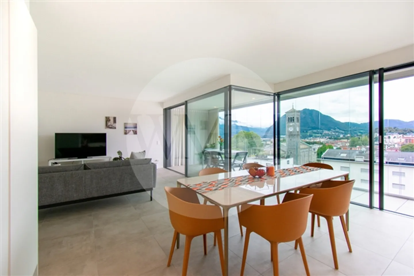 «MÖBLIERTE WOHNUNG MIT TERRASSE UND SCHÖNER AUSSICHT» - Foto 1 von 18