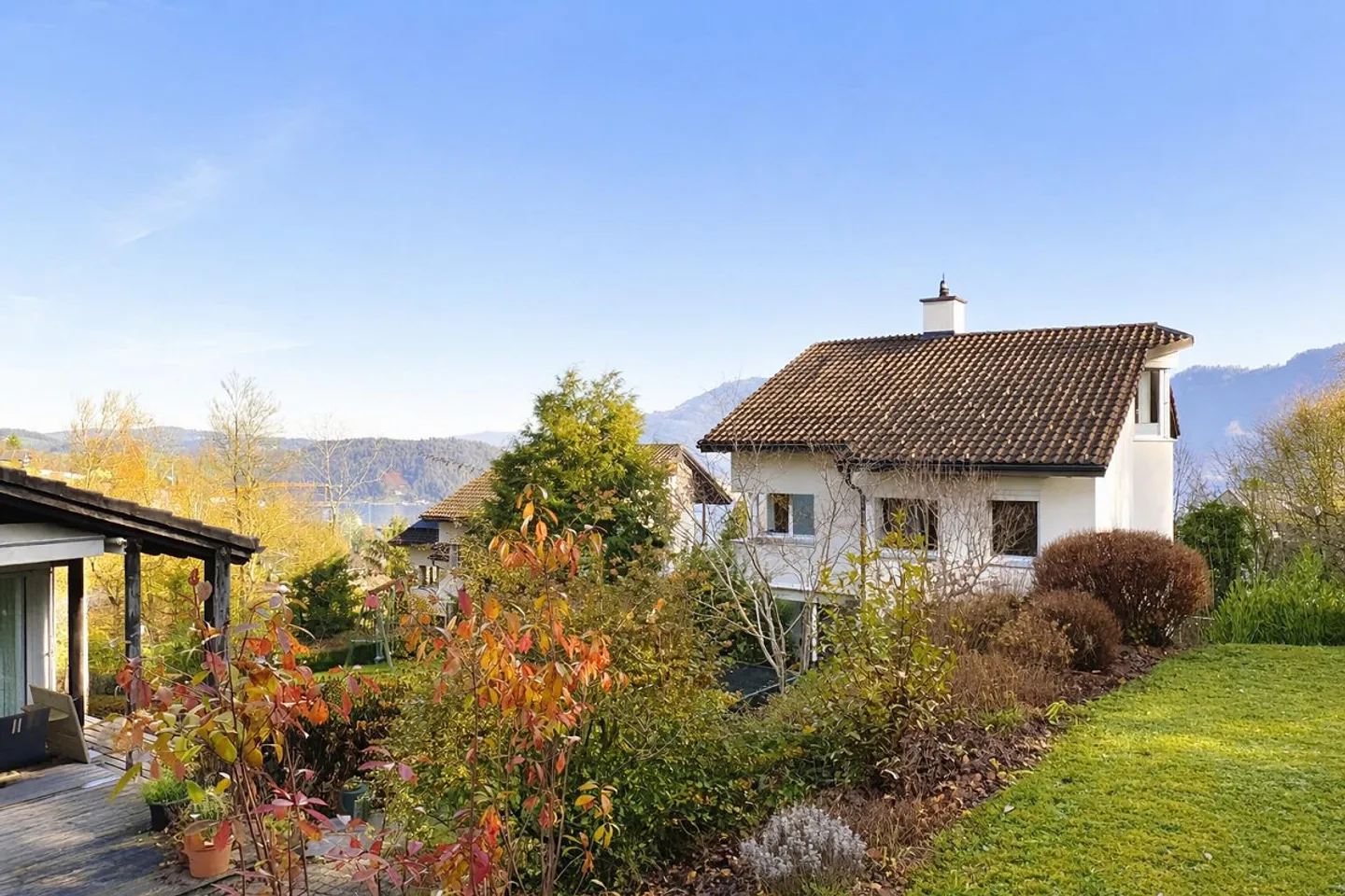 Casa bifamiliare di 5,5 stanze con vista montagna e lago a Hergiswil - Foto 9 di 14